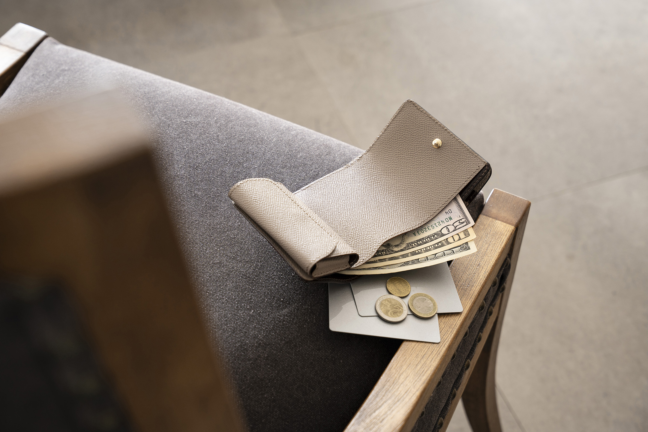 コンパクト3つ折り財布 “TRIAD” by 11DROPS（イレブンドロップス）