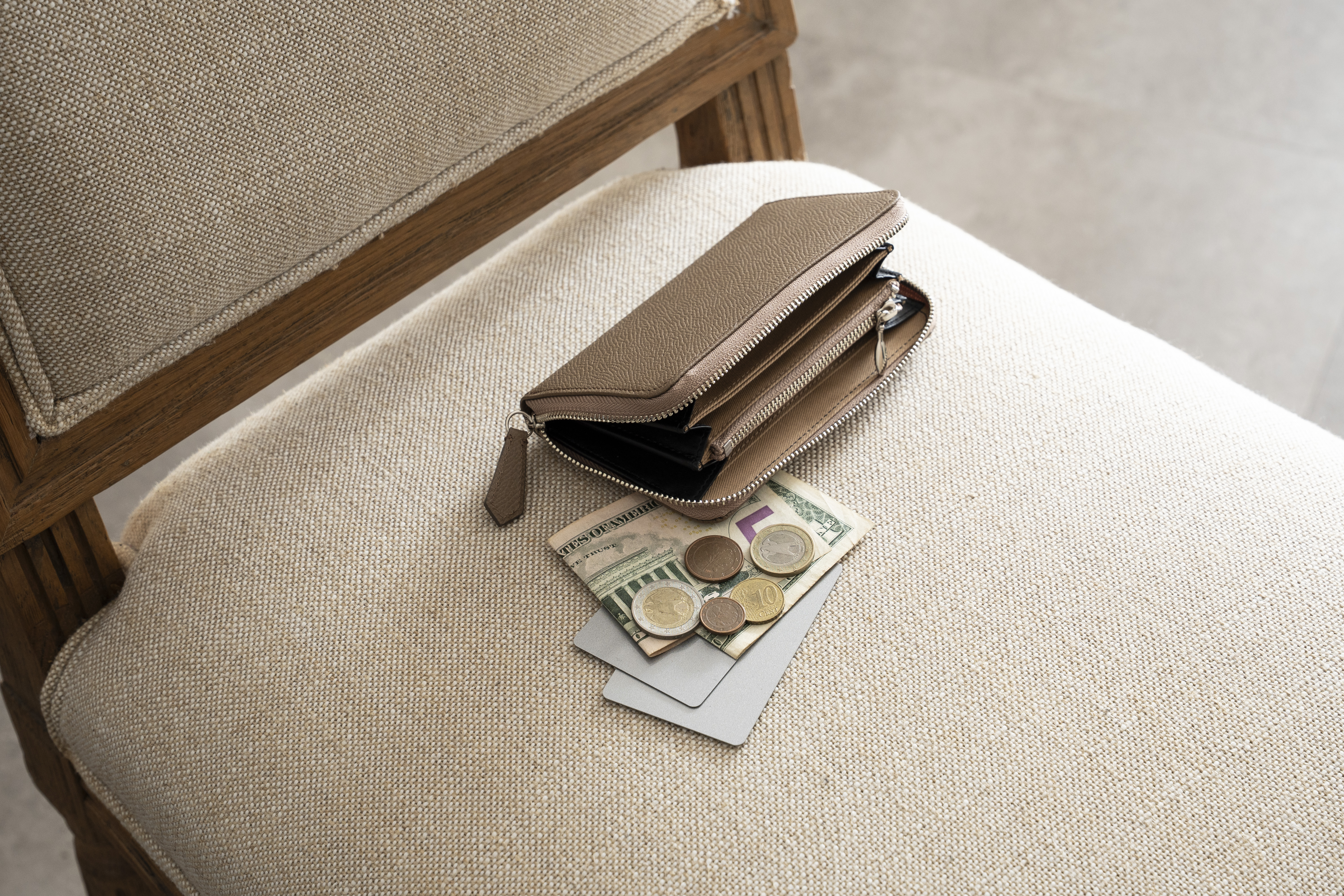 ノブレッサカーフ ミニラウンドウォレット by ASUMEDERU（アスメデル）