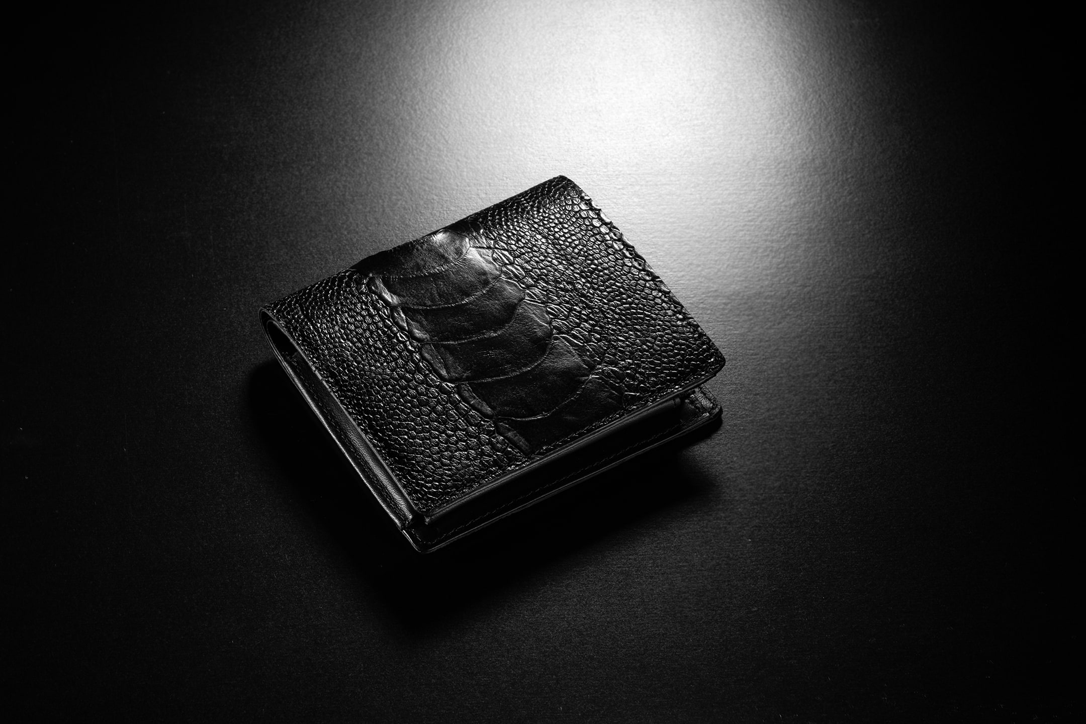 オーストリッチレッグ 二つ折り財布 by Baggart（バガート）