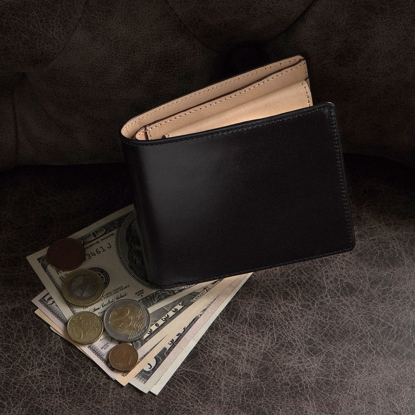 アニリン染めコードバン 二つ折り財布（小銭入れ付き） | メンズの財布 