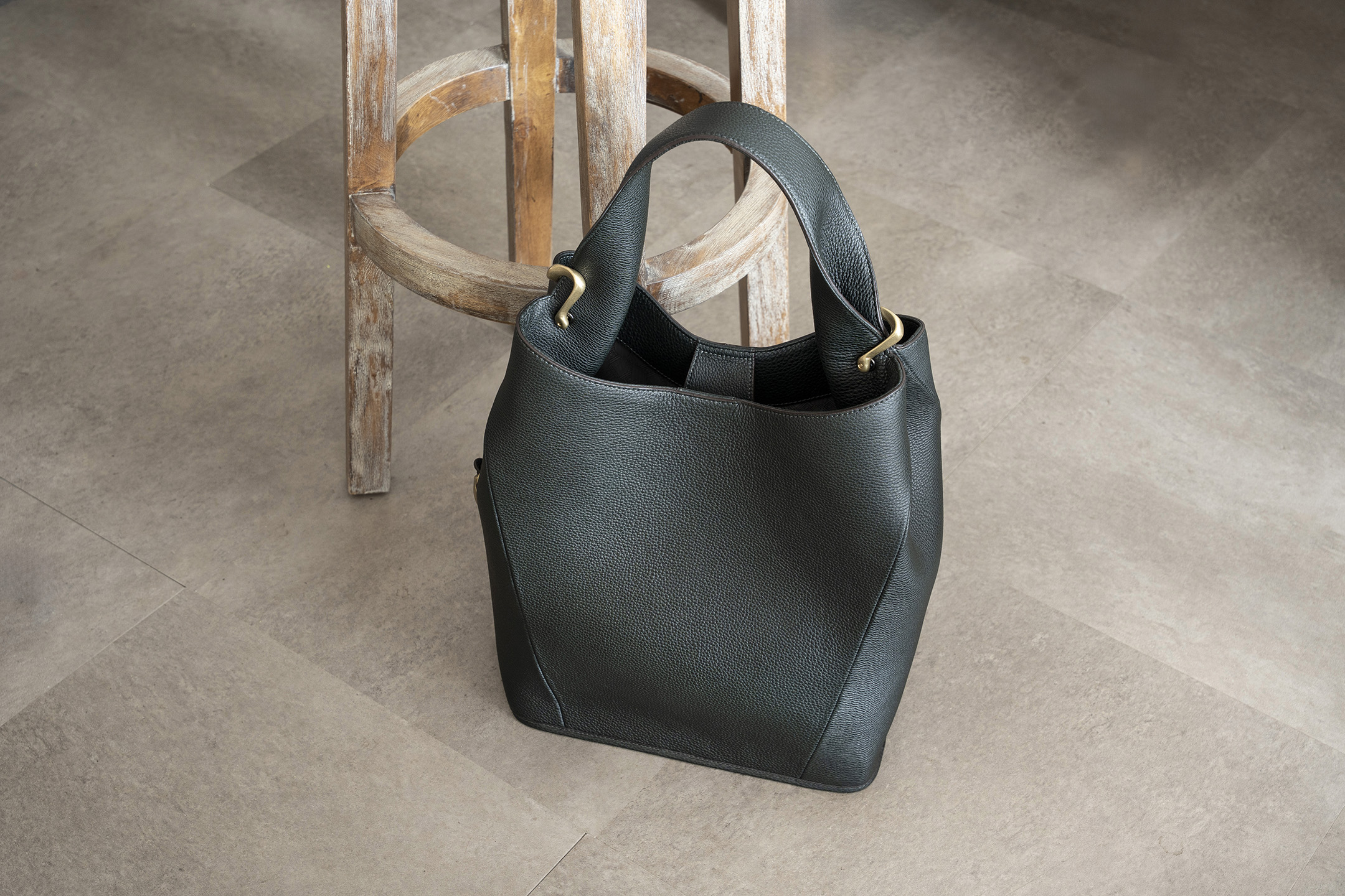 ワンハンドルトートバッグ“Serene” by ETiAM（エティアム）