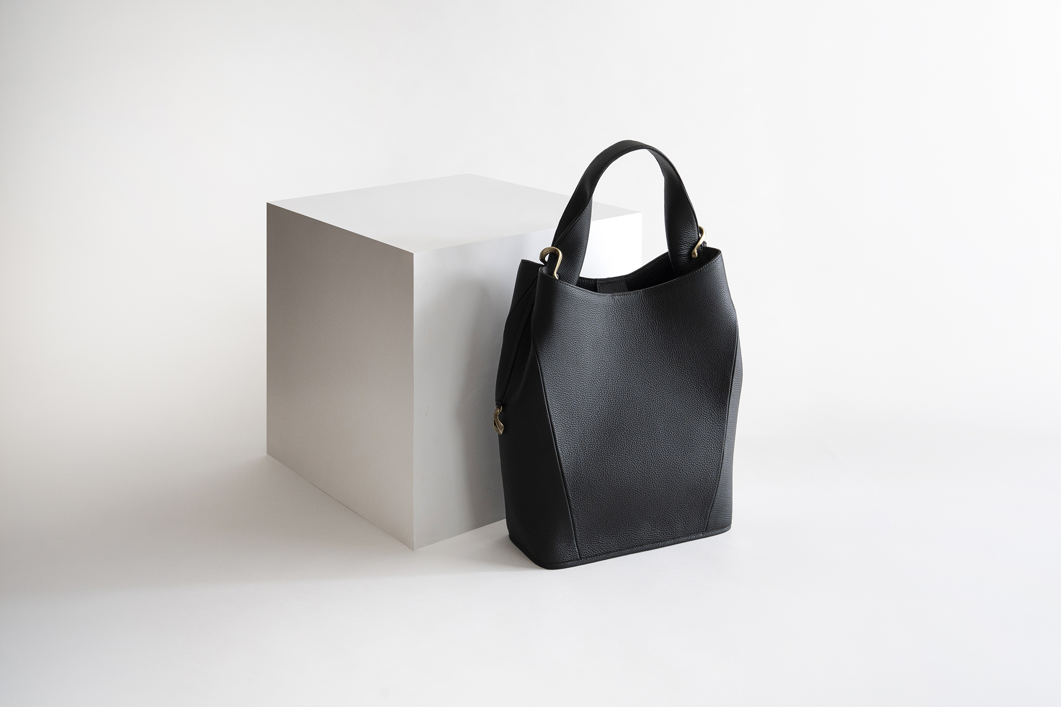 ワンハンドルトートバッグ“Serene” by ETiAM（エティアム）