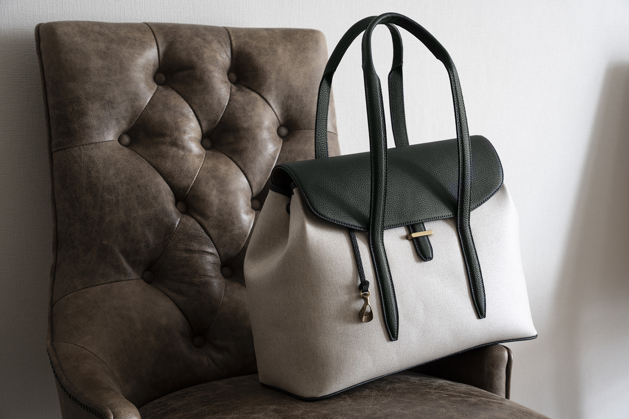 キャンバスフラップトートバッグ(S) Ver.2 《Embrace》 by ETiAM（エティアム）