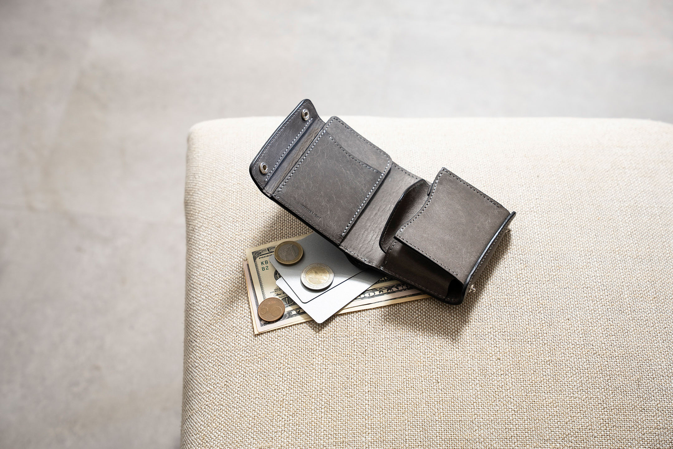 マルゴー ミニウォレット “ラプチャー” MLS別注 by FORCUS LIGHT（フォーカスライト）