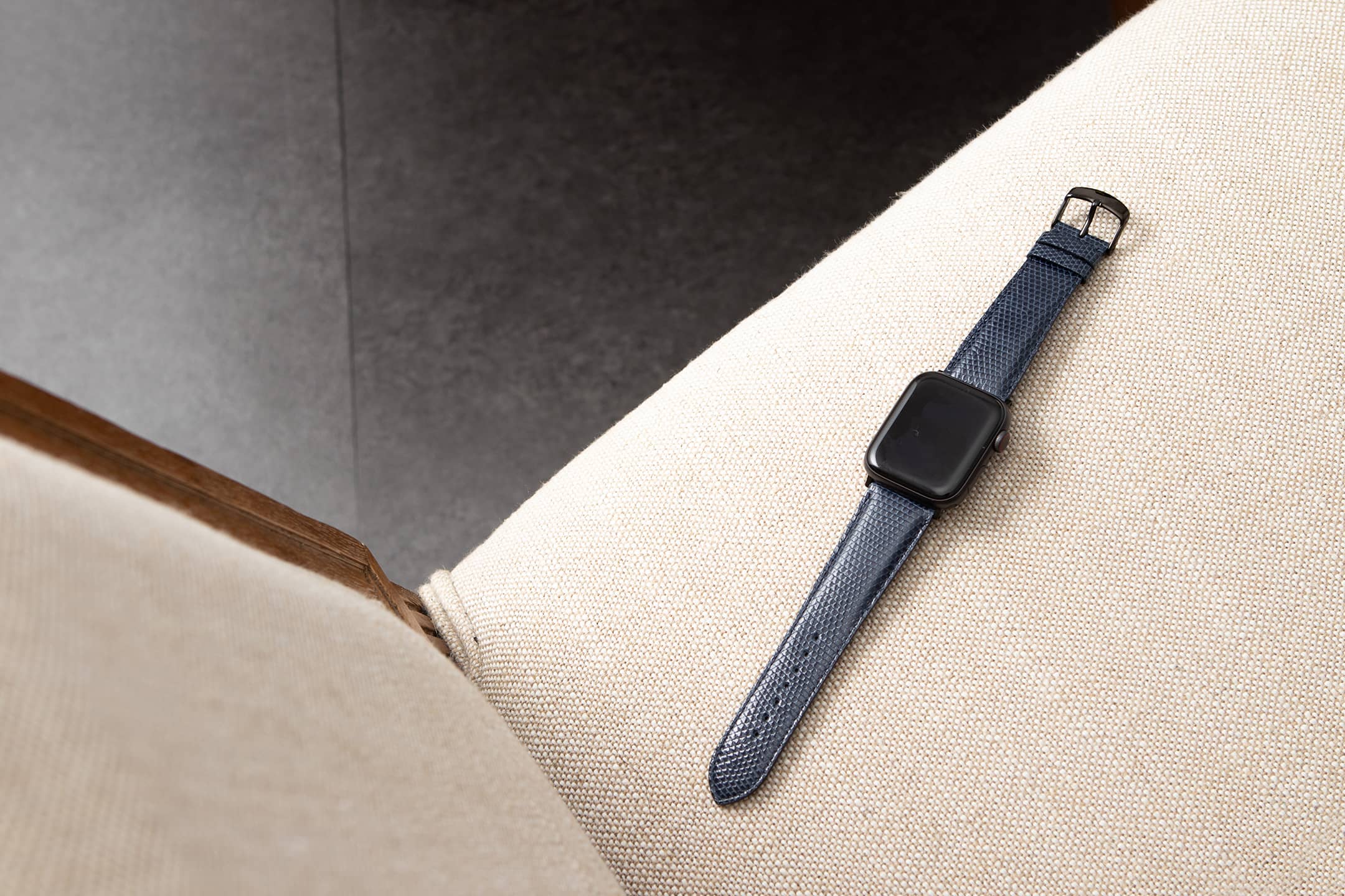 リザード アップルウォッチバンド | 大人の財布・ Apple Watch Band（アップルウォッチバンド） など拘りの日本製ブランドなら Mens  Leather Store