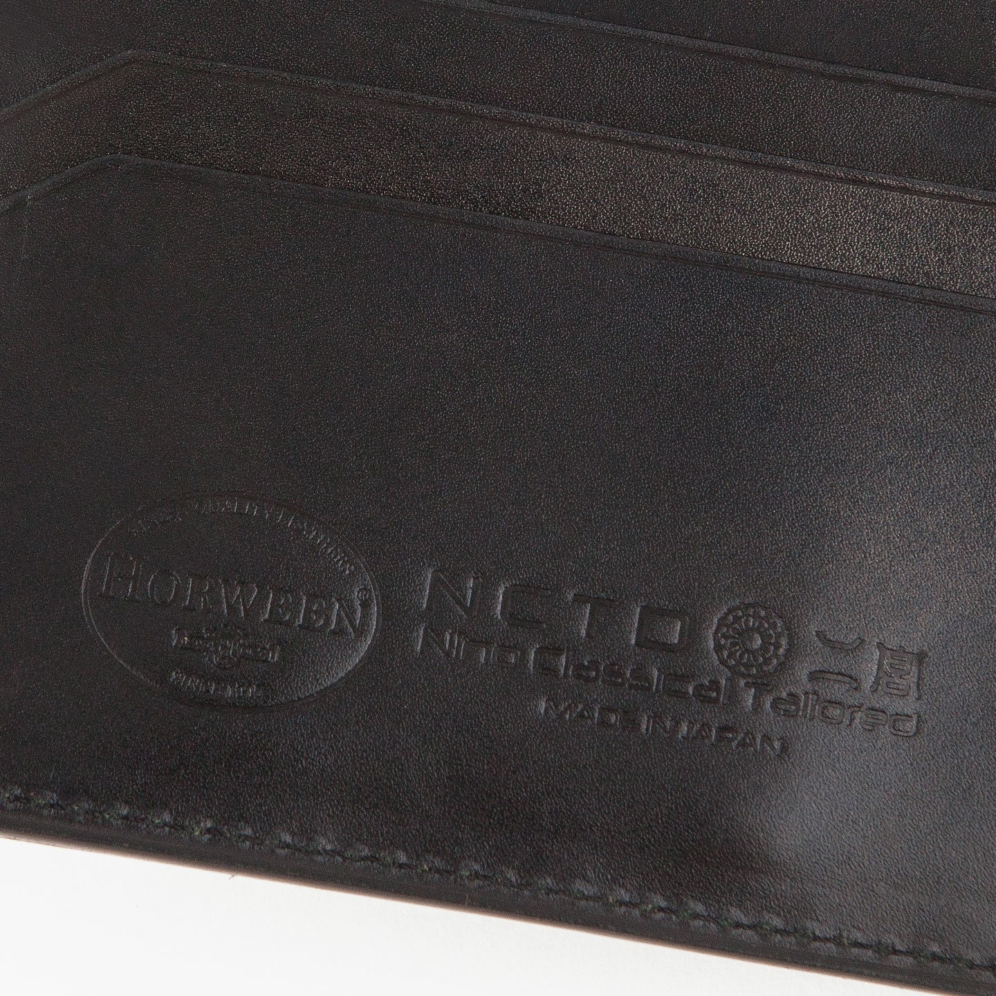 ホーウィン シェルコードバン 二つ折り財布（小銭入れ付き）
