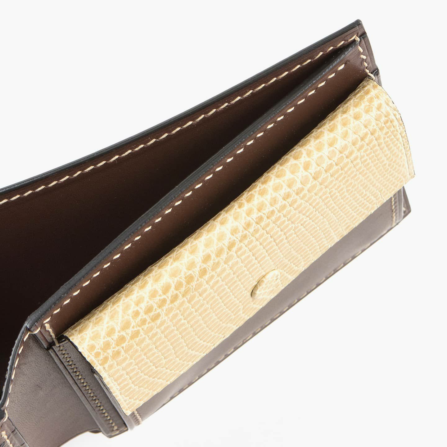 外装（ブリランテ）：Dark Brown、内装（ブリランテ）：Dark Brown、装飾（リザード）：Beige（廃盤）