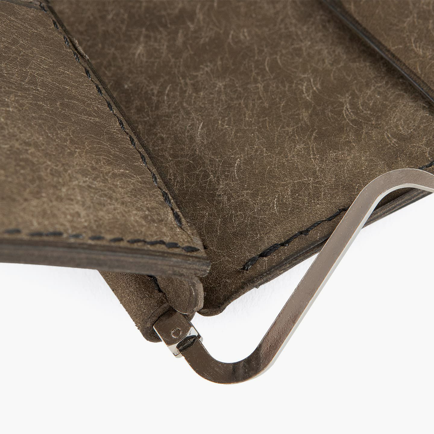 外装&内装（プエブロ）：Grigio ／ 金具：Silver