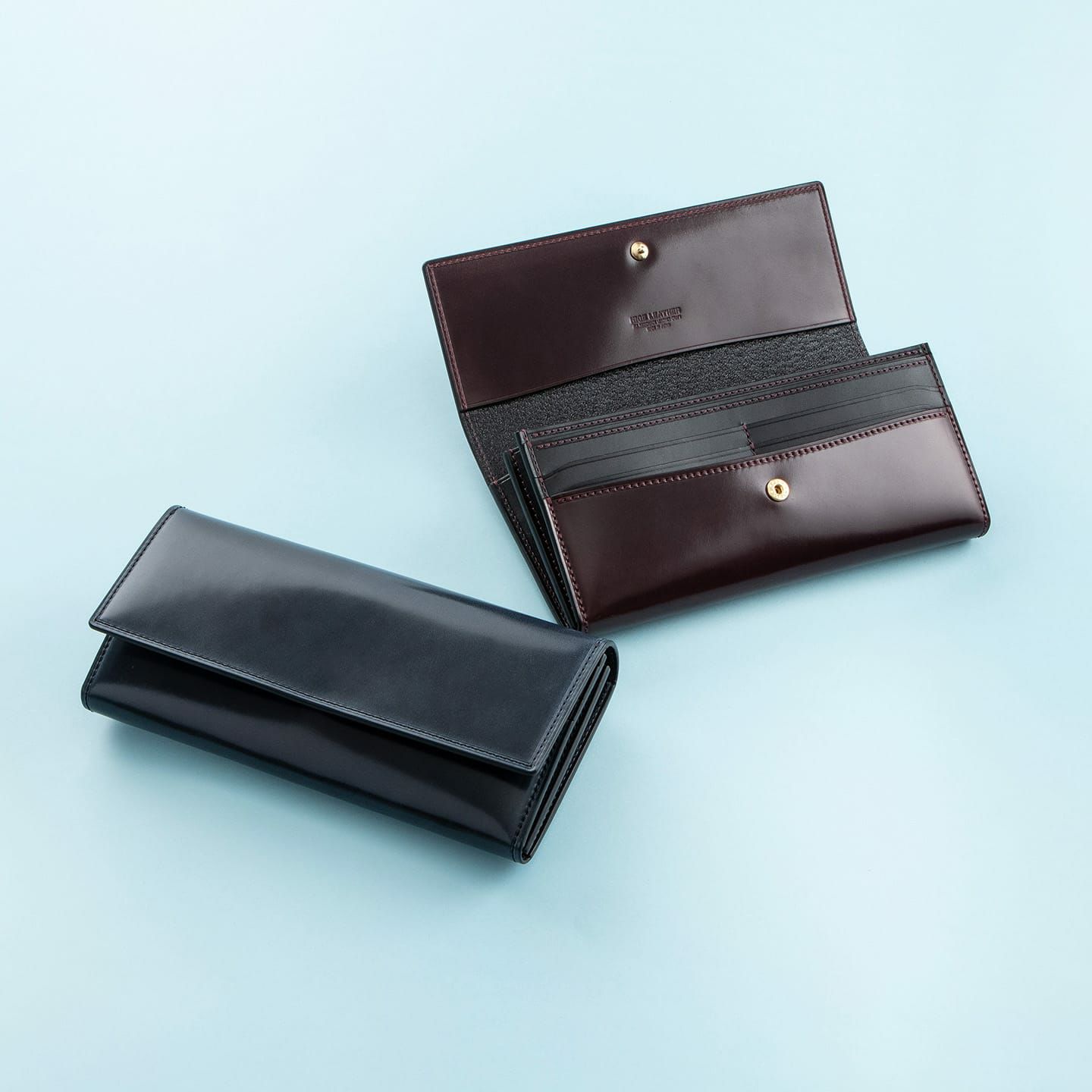 日本新品 【アウトレット商品】 ロカド社 コードバン 二つ折り財布 - 小物