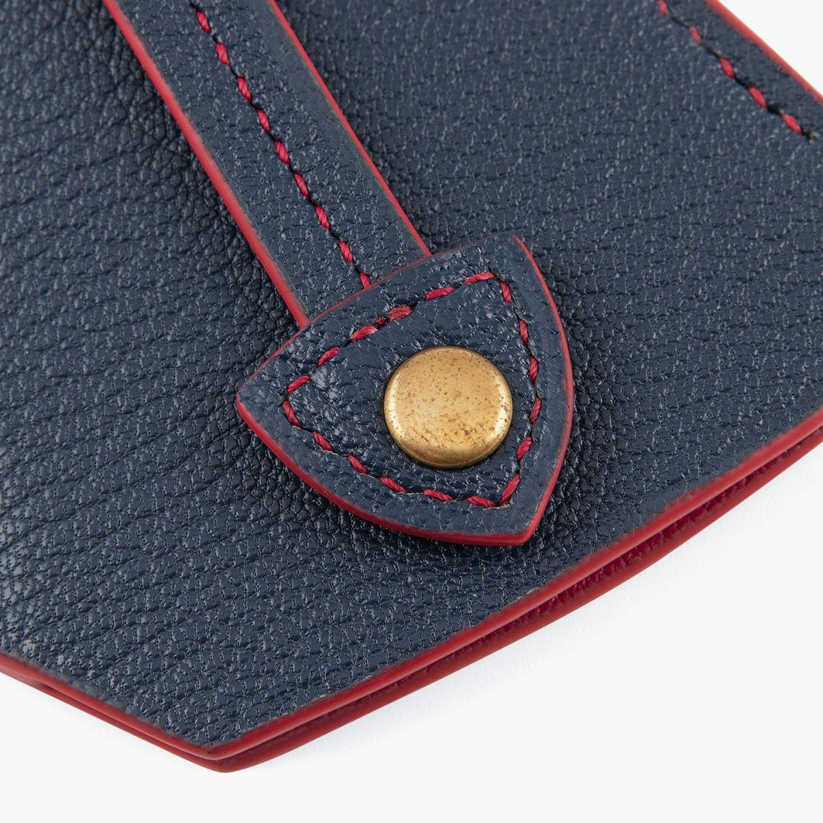 外装（シェーブル）：Navy（Marine）、内装（シェーブル）：Fuchsia、糸・コバ色：内装と同系色、金具：Gold