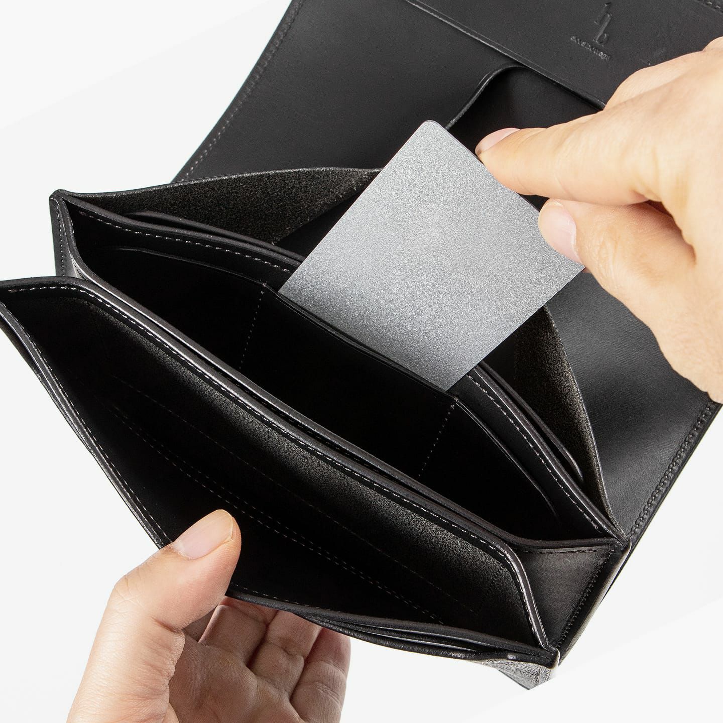 ミネルバボックス × リスシオ ギャルソン長財布 | 大人のバッグ・財布