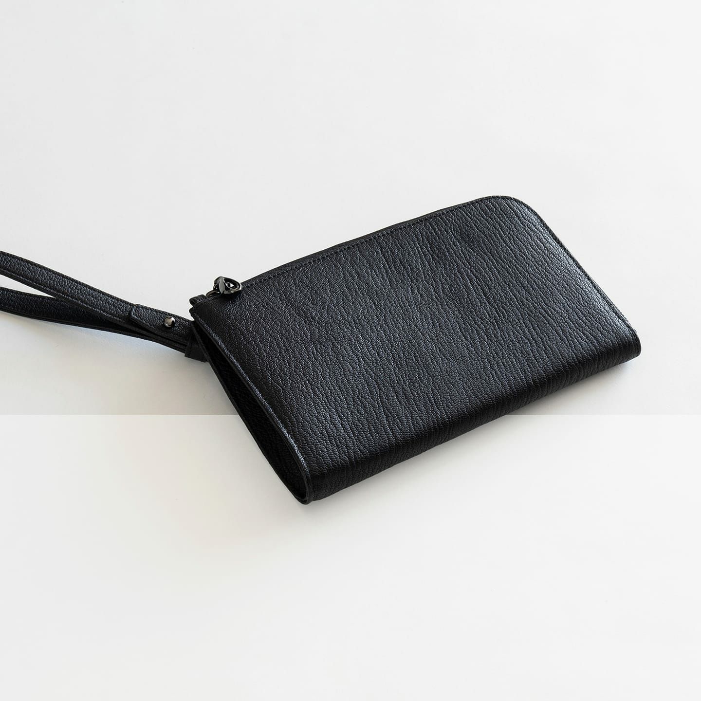 ミニクラッチバッグ“Leap” | 大人のバッグ・財布・ クラッチバッグ