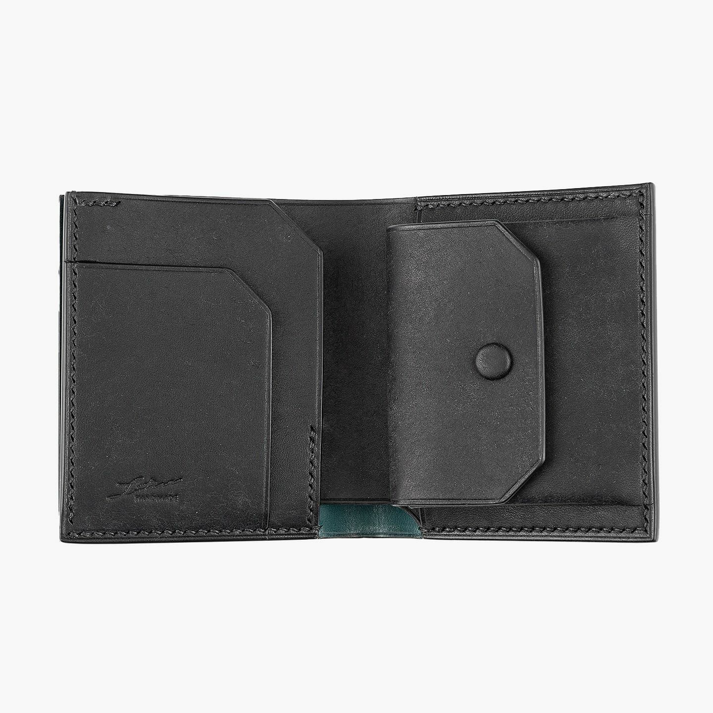 外装（リスシオ）：Black、内装（プエブロ）：Black、札入れ（リスシオ）：Hortensia、ホック：Black、糸色：Black　