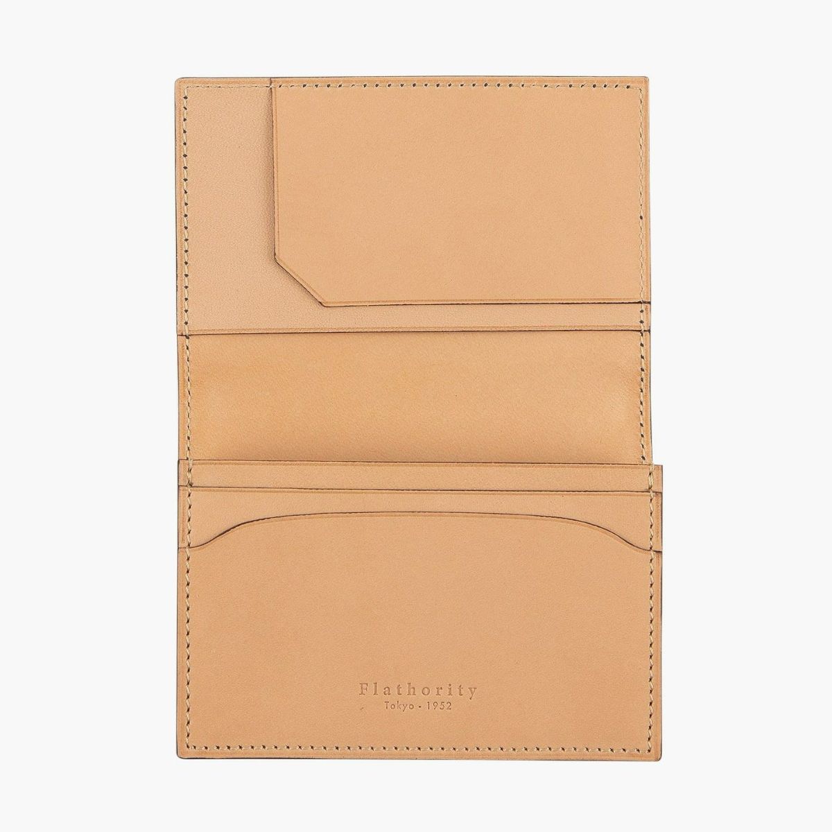 内装は全カラー共通