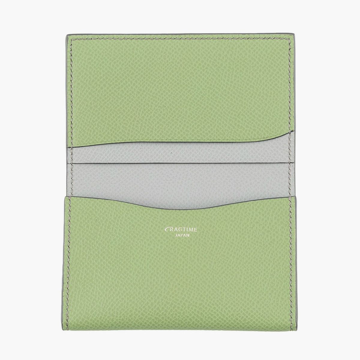 外装（ダービー）：Pistache、内装装飾（ダービー）：Ice Gray、糸色：Seagull Ash 、ロゴ箔押し：Silver