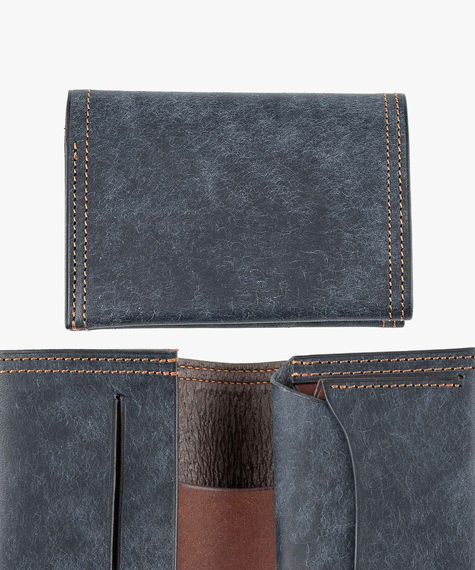 外装（プエブロ）：Navy、内装装飾（プエブロ）：Tabacco、糸色：Brown