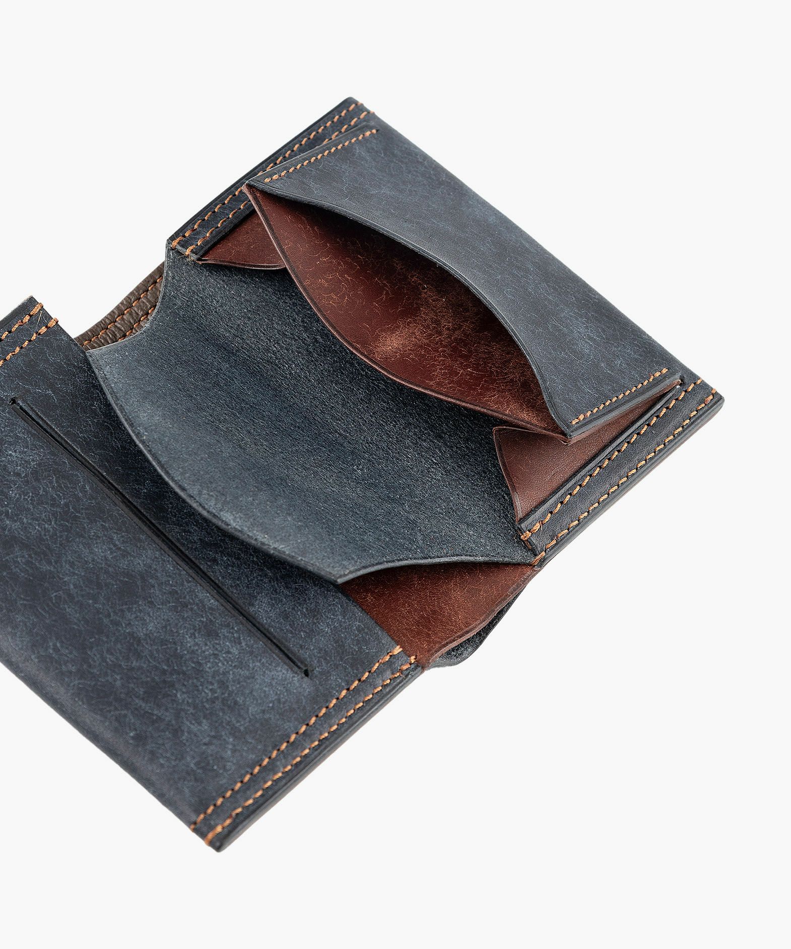 外装（プエブロ）：Navy、内装装飾（プエブロ）：Tabacco、糸色：Brown