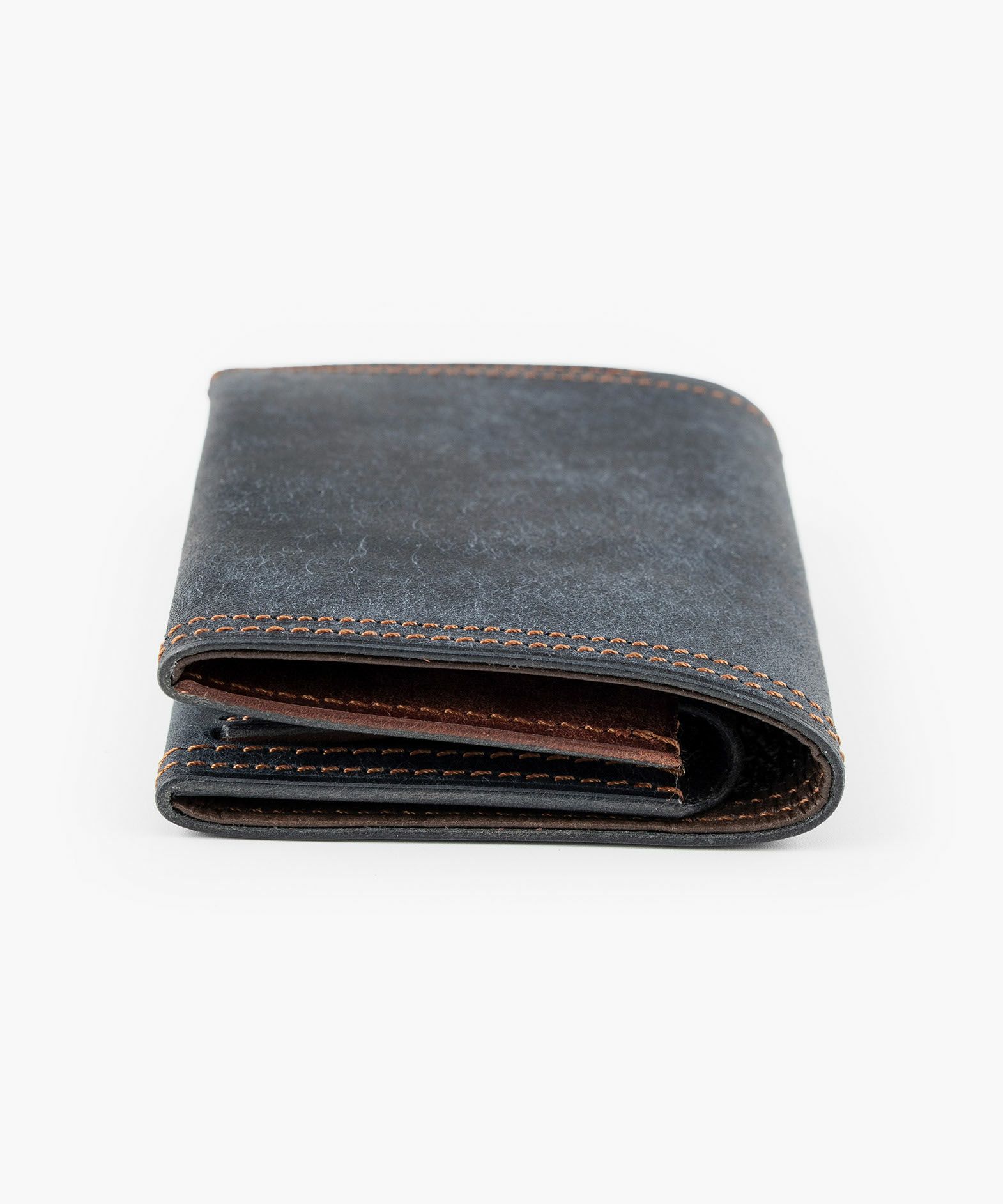 外装（プエブロ）：Navy、内装装飾（プエブロ）：Tabacco、糸色：Brown