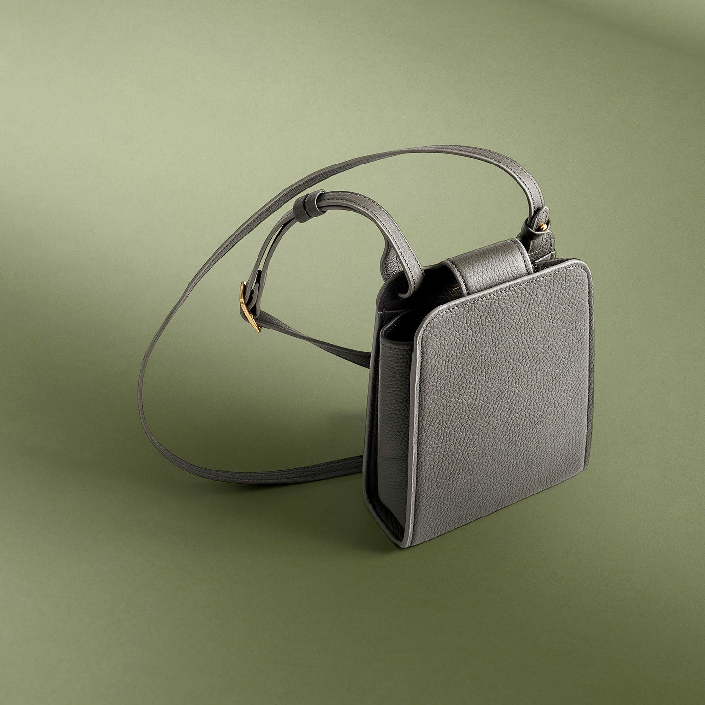 トリヨンラグーン ポシェット | 大人のバッグ・財布・ ポシェット など