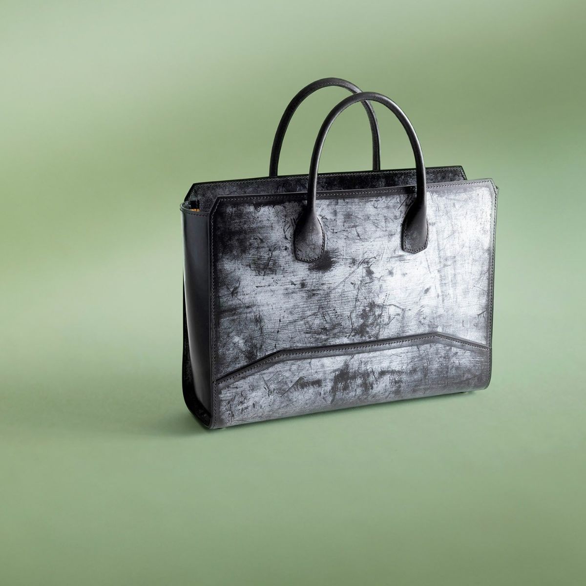 ブライドル横型トートバッグ