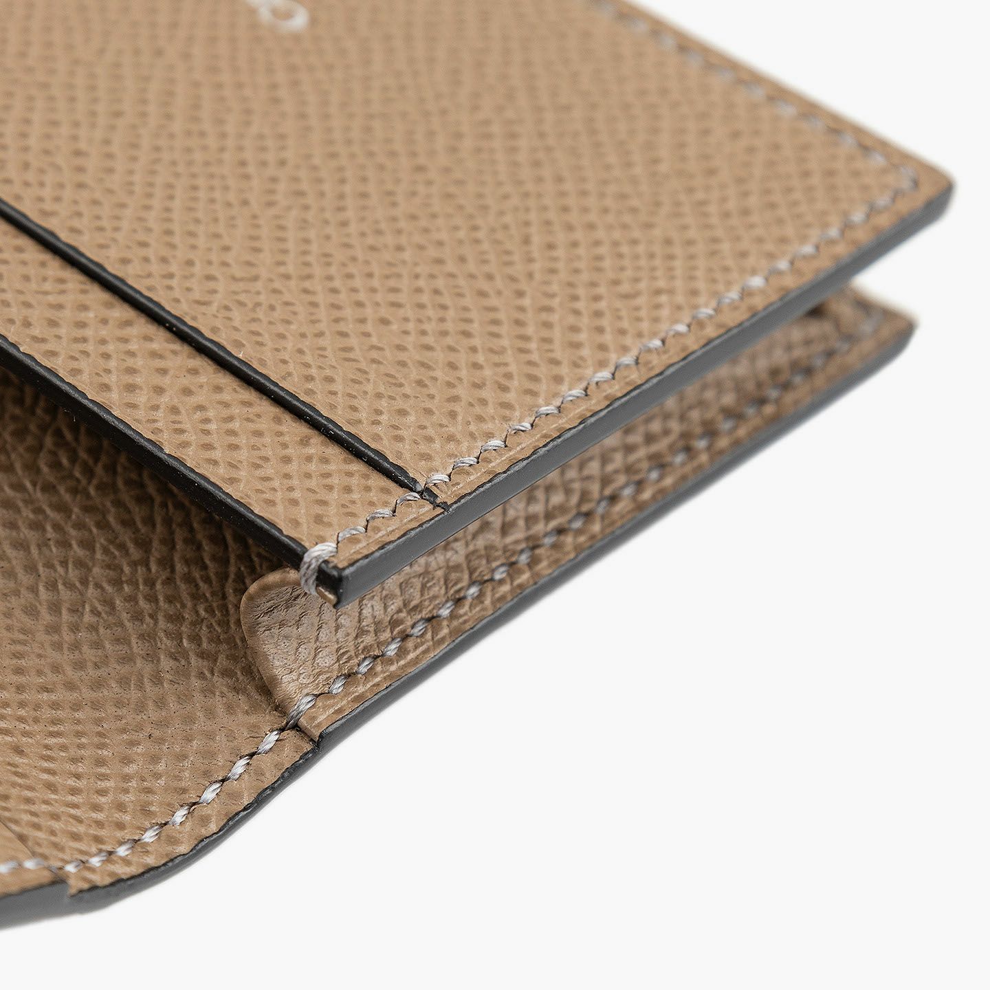 外装（クロコダイル）：Gray、内装（ダービー）：Etoupe