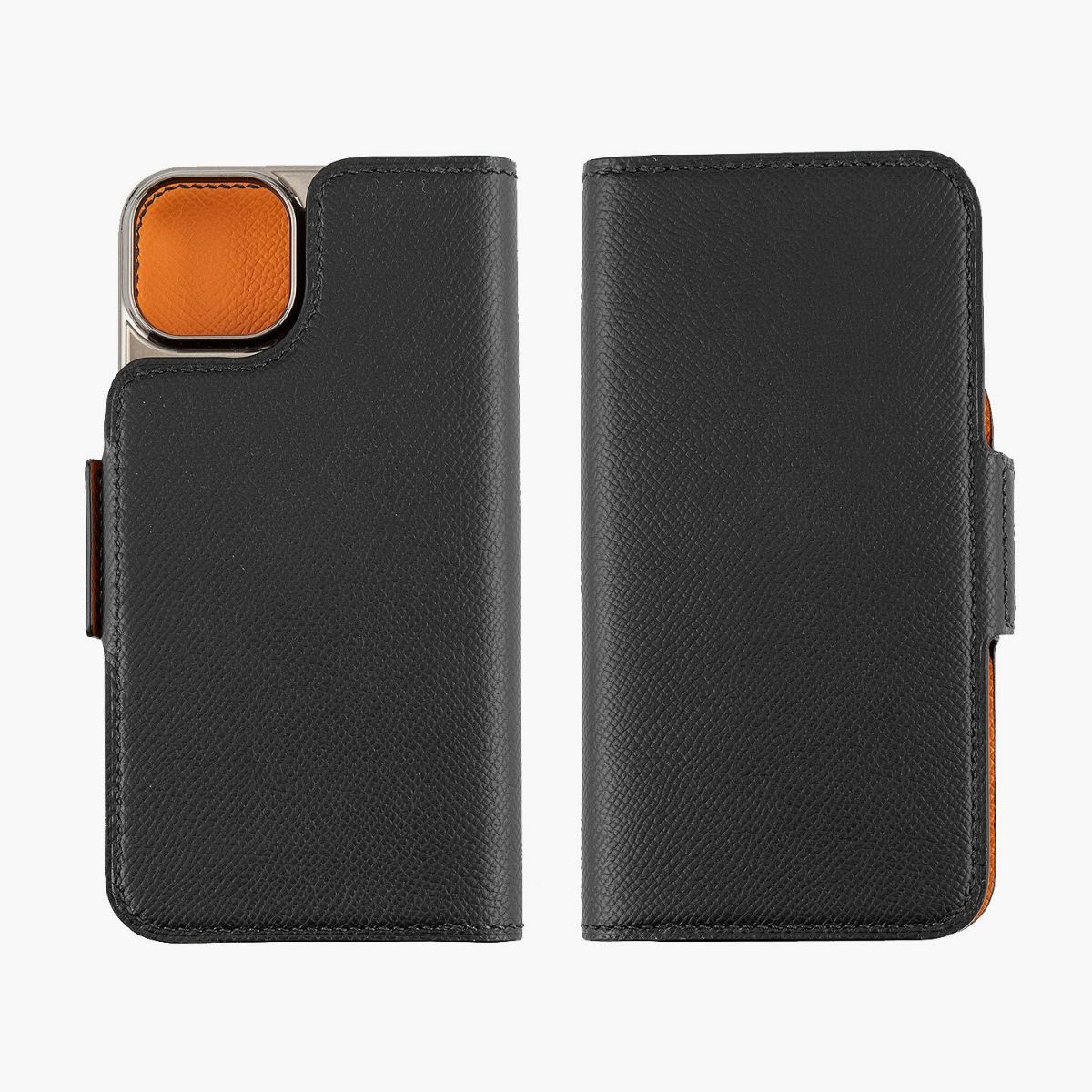 iPhone15 Plus、外装（ダービー）：Noir、内装（ダービー）：Orange、糸色：Black、フラップ（マグネット式）：有、ブランドロゴ／箔押し【Silver】