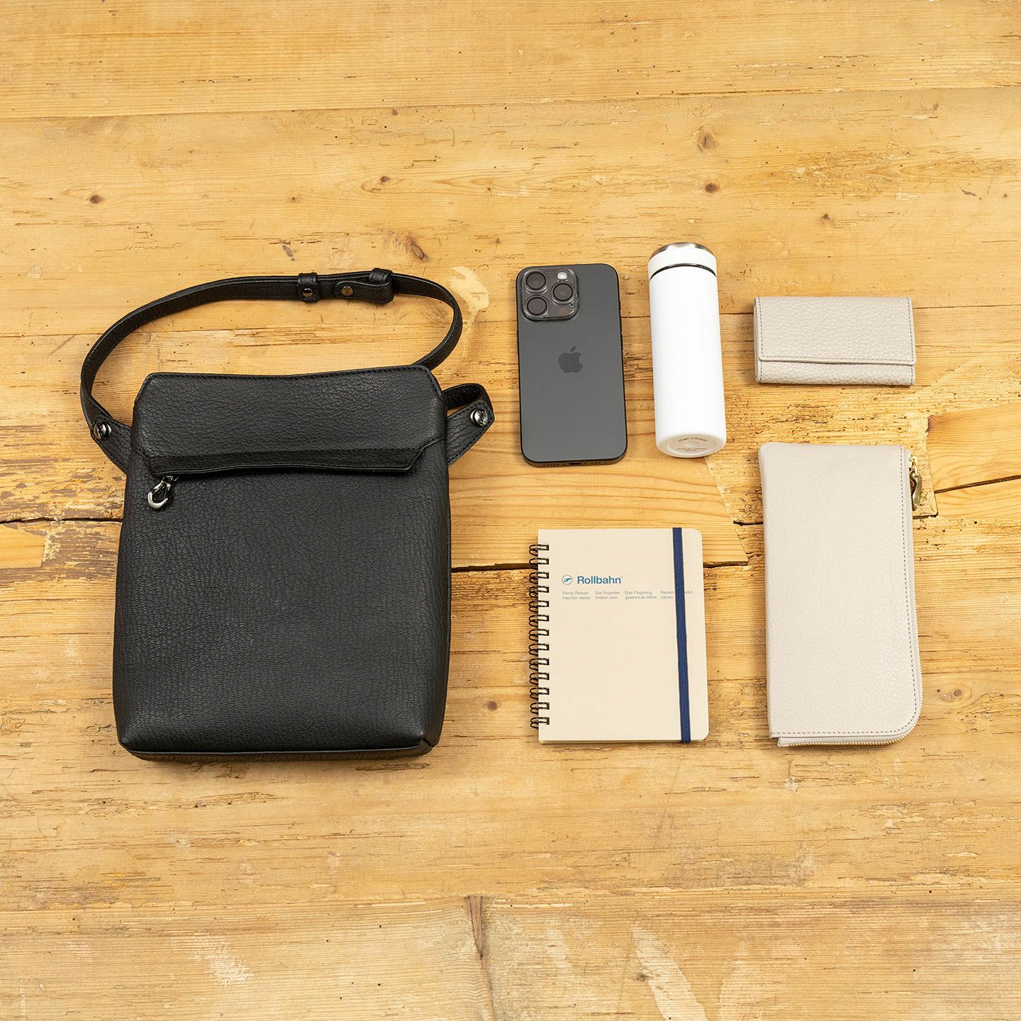 収納量の参考イメージとなります。　※Color：Black