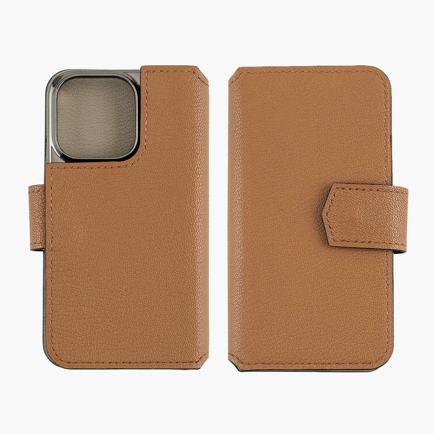 iPhoneの機種：iPhone 15 Pro、外装（シェーブル）：Camel(Gold)、外装（シェーブル）：Beige、フラップ（ホック式）：有