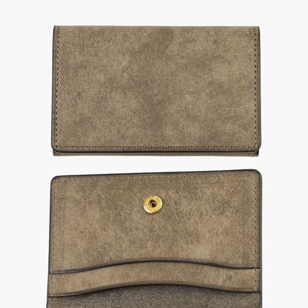 素材＆カラー（プエブロ）：Grigio、ホック有、外装背面のカードポケット無