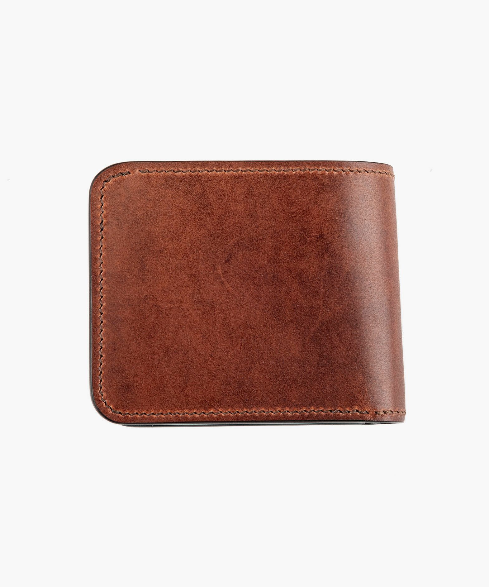 外装：Choco、裏貼り（札室・コインケース内）：型押し、金具：真鍮（Gold）