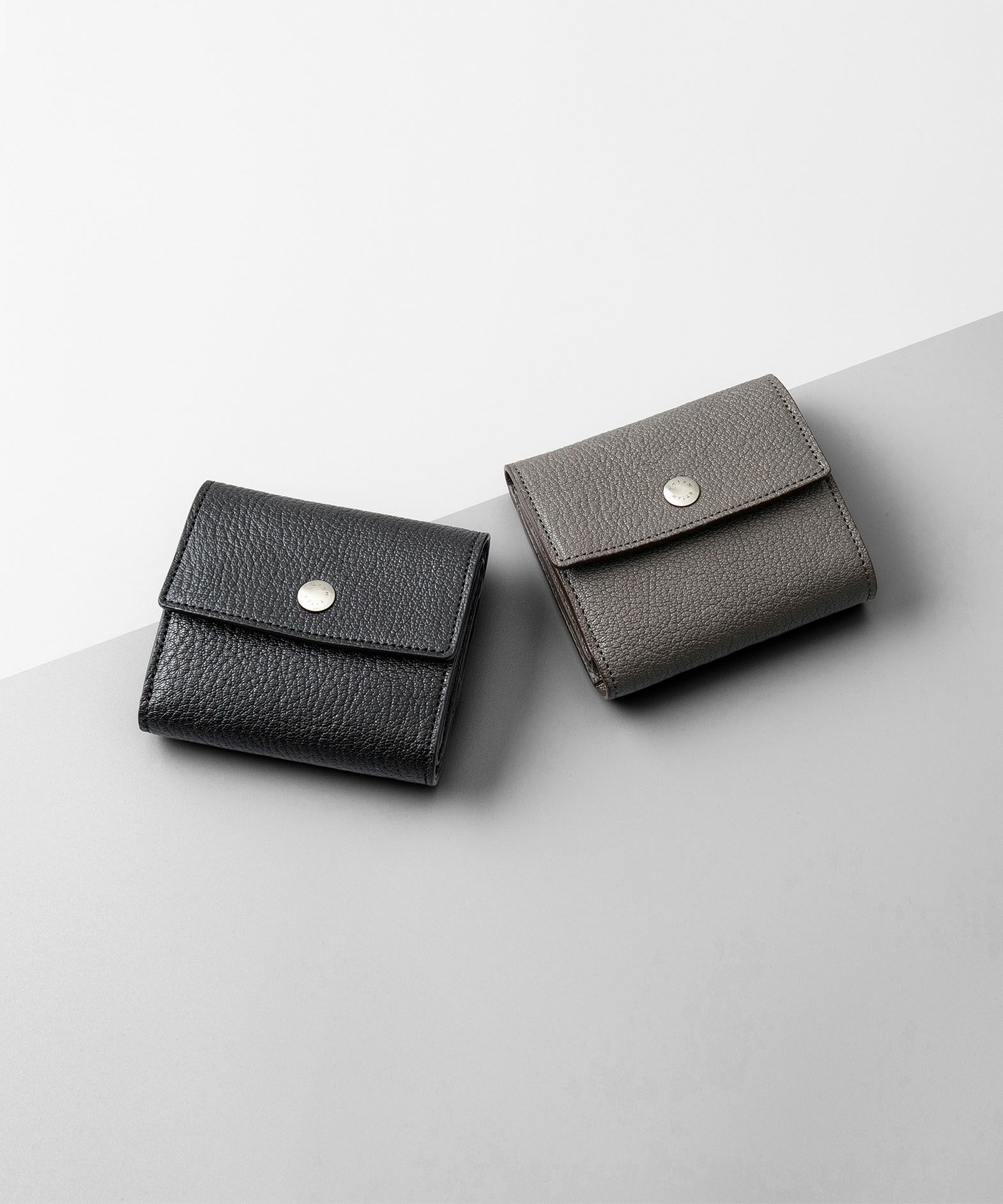 シェーブル 三つ折り財布 “Prior”