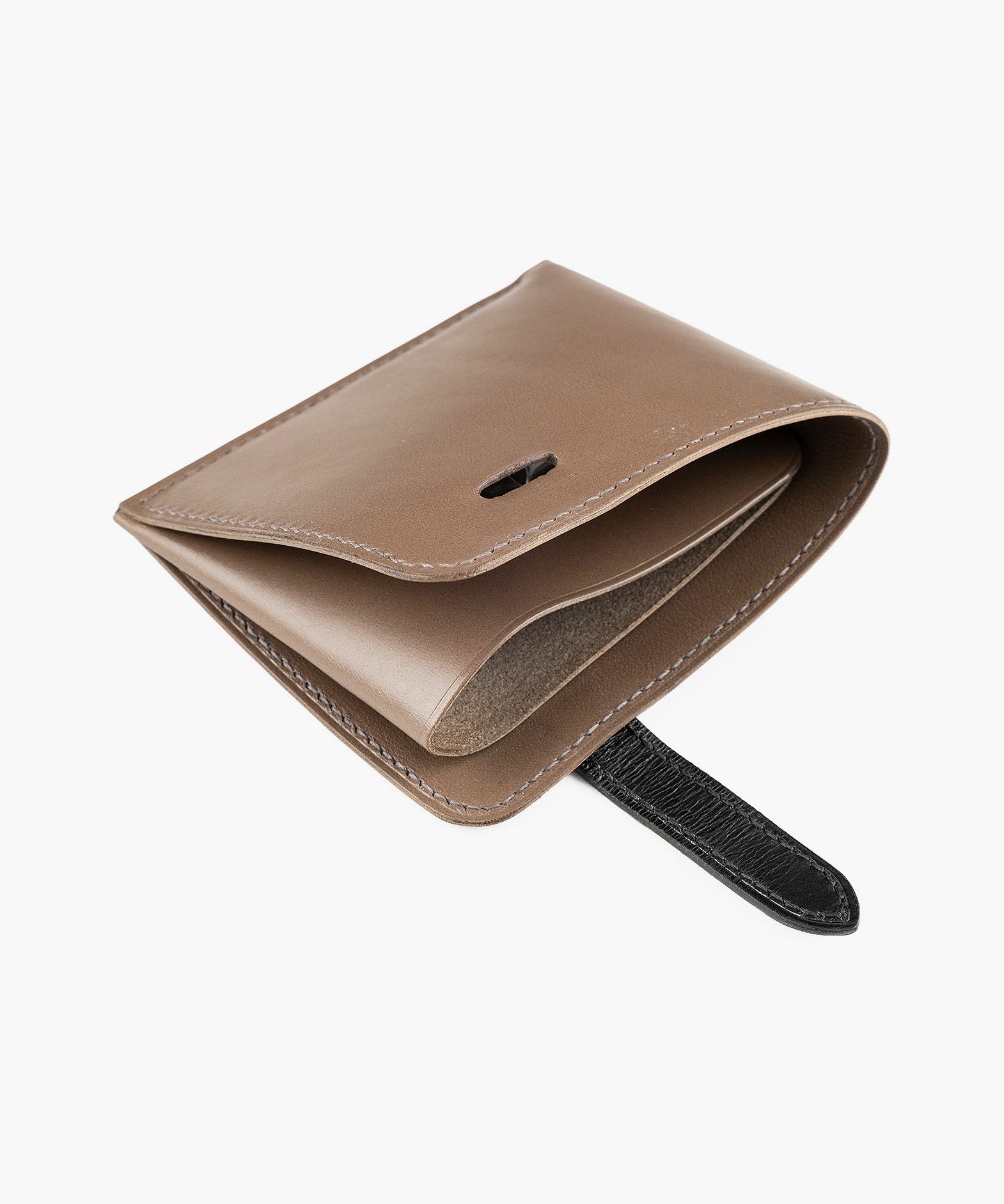 外装＆内装（ブッテーロ）：Grey、ベルト（ブッテーロ）：Nero