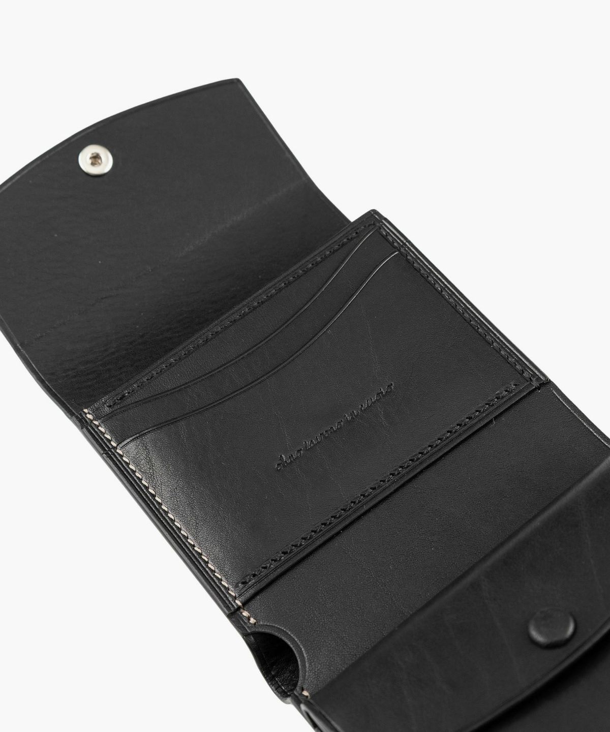 外装（リベルソ）：Gray、内装（リベルソ）：Black、カードスロットタイプ：スリム2ポケット、利き手：右利き用、くるみボタン＆ホック：Silver