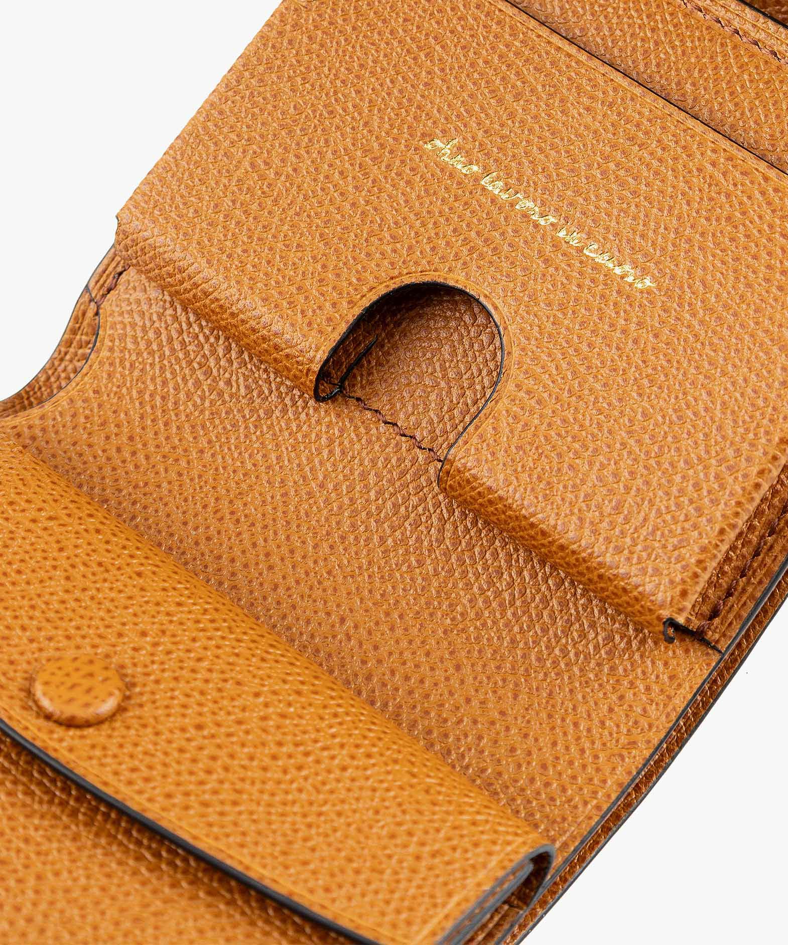 外装（ドーフィン）：Camel、内装（ドーフィン）：Camel、カードスロットタイプ：大容量1ポケット、利き手：右利き用、オコシ金具：Gold