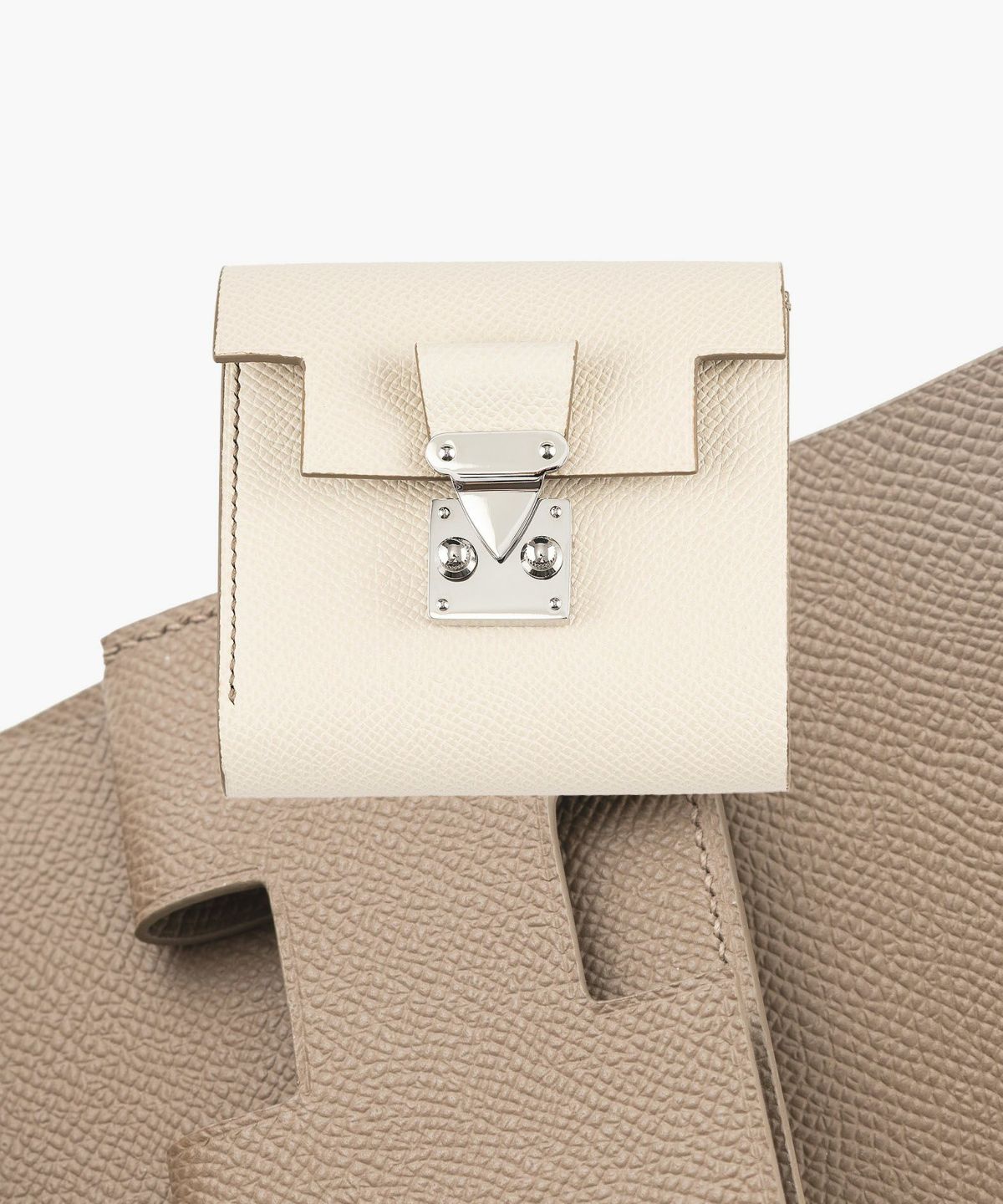 外装（ダービー）：Ivory、内装（ダービー）：Etoupe、糸色：Elepahnt Gray、金具：Silver、利き手：右利き用