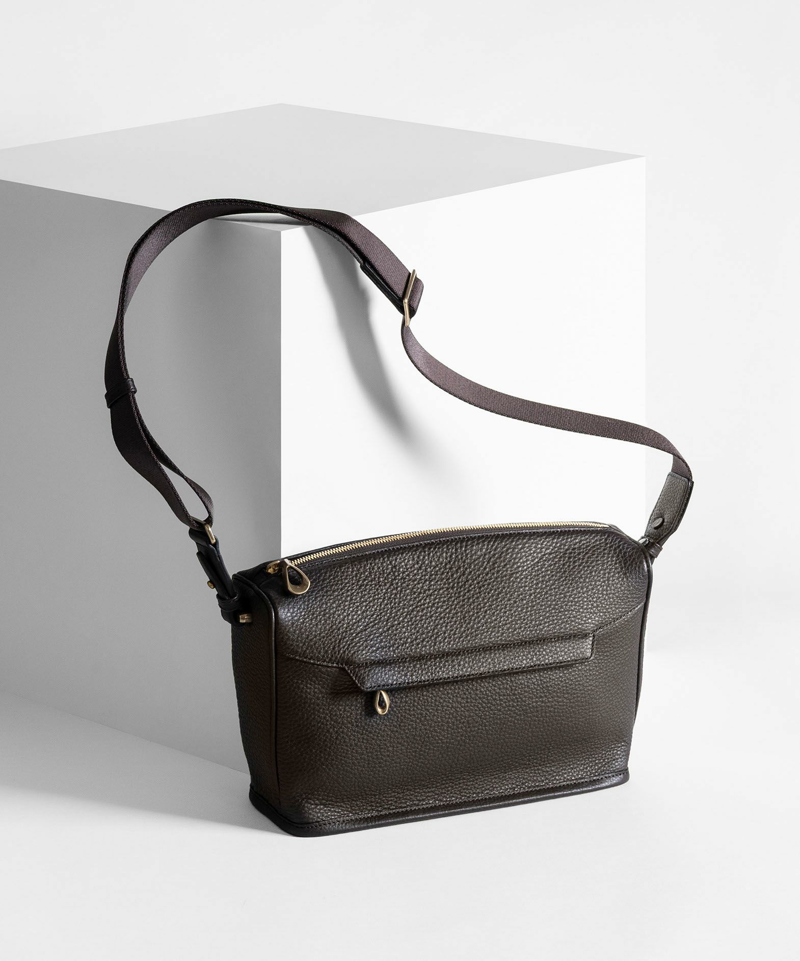 eitamページ ディープブラック キャンバス ファスナートートバッグ（L