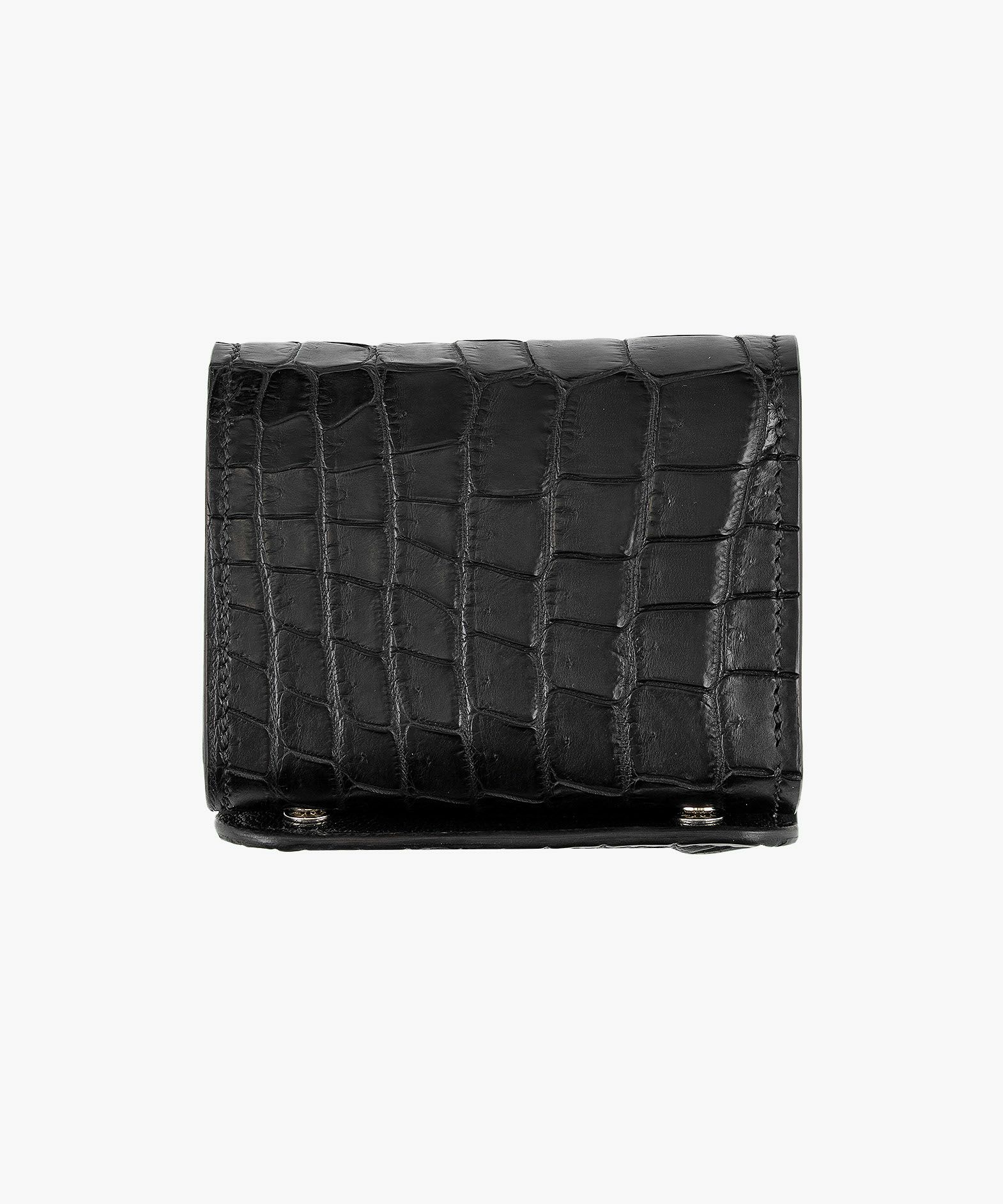 外装（ポロサス）：Black、糸色：Black、ホック：Silver、内装裏張り（ブルガロ）：Black、内装（シェーブル：Black、内装装飾：あおり式カードポケット＆コインケースフラップの両方