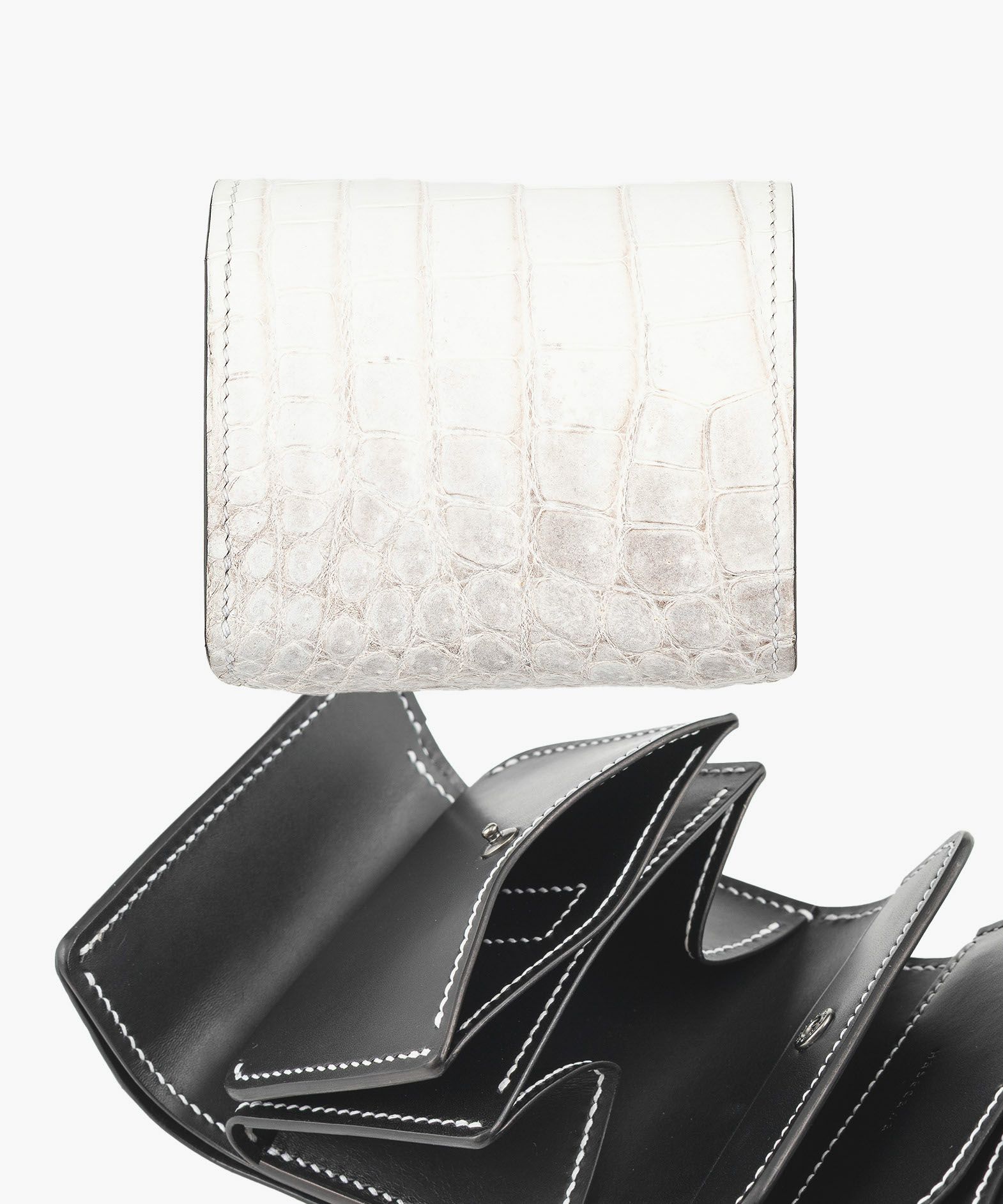 外装（ポロサス）：Himalayan、糸色：White、ホック：Black、内装裏張り（ブルガロ）：Black、内装（ブルガロ）：Black、内装装飾：無し