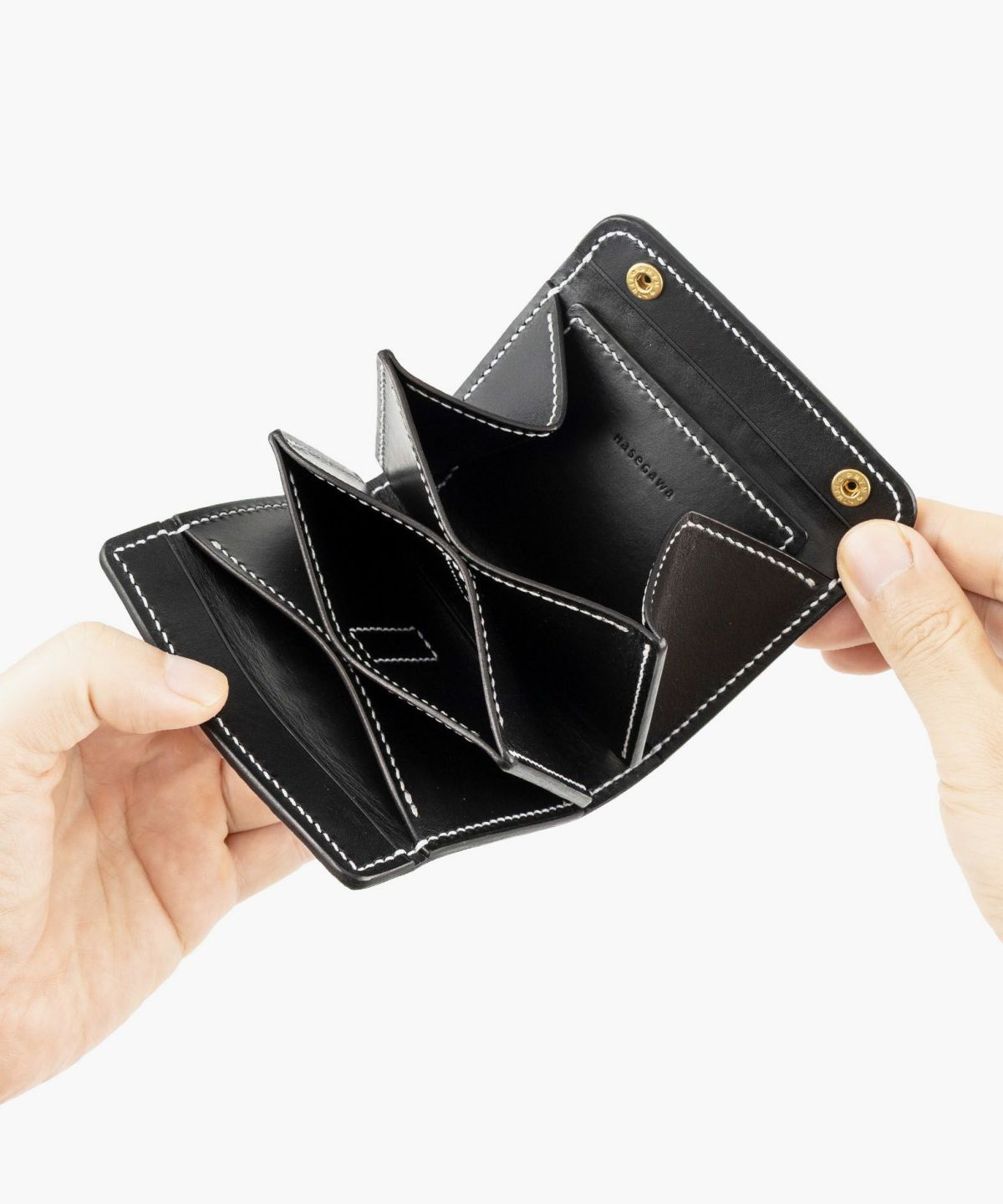 外装（ポロサス）：Himalayan、糸色：White、ホック：Gold、内装裏張り（ブルガロ）：Black、内装（ブルガロ）：Black