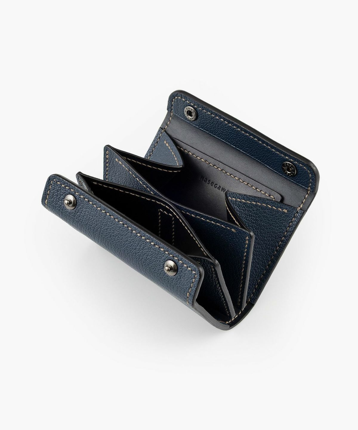 外装（シェーブル）：Navy、内装（シェーブル）：Navy、内装裏張り（ブルガロ）：Black、糸色：Khaki、ホック：Black