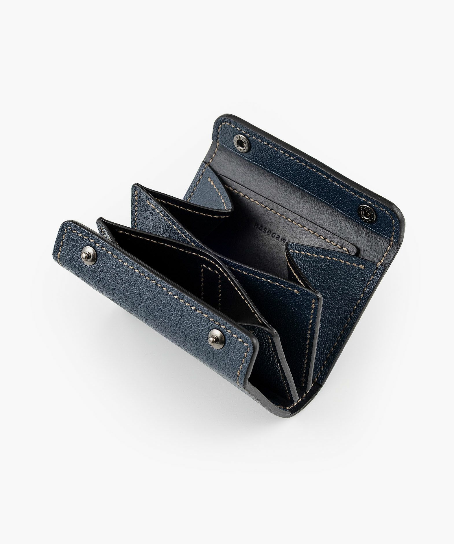 外装（シェーブル）：Navy、内装（シェーブル）：Navy、内装裏張り（ブルガロ）：Black、糸色：Khaki、ホック：Black