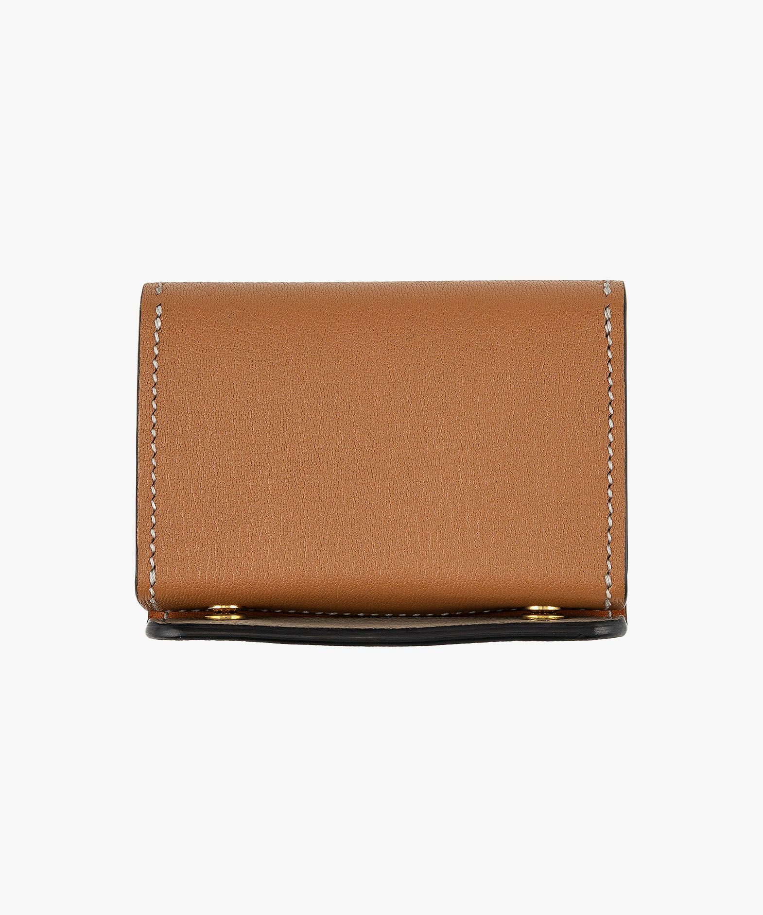 外装（シェーブル）：Camel、内装（シェーブル）：Beige、内装裏張り（ブルガロ）：Cognac、糸色：Gray、ホック：Gold