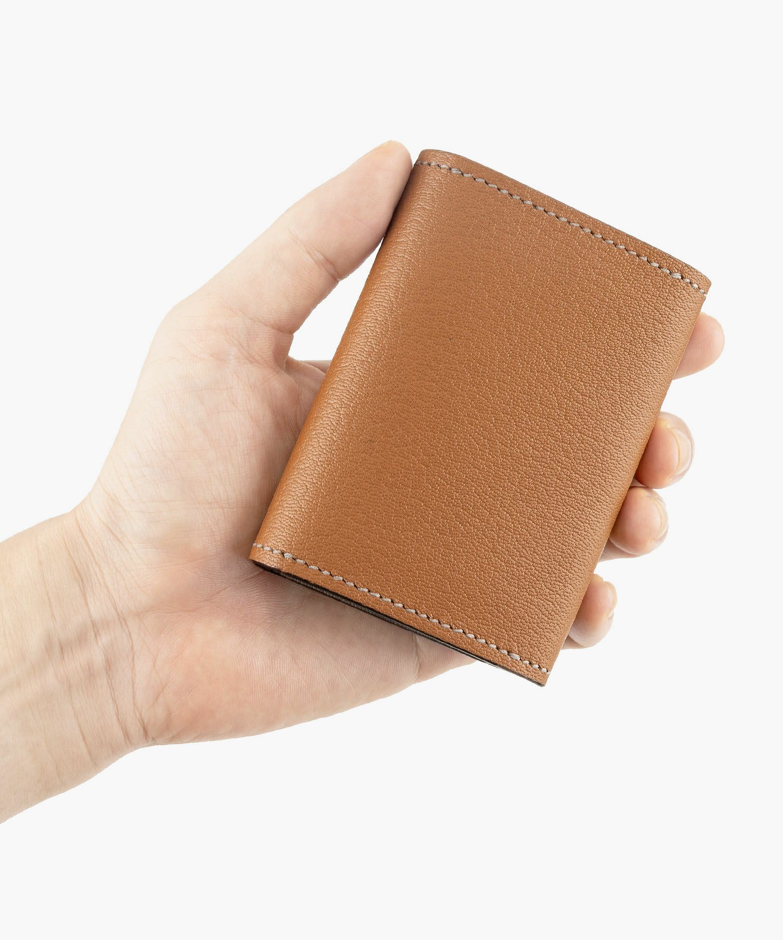 外装（シェーブル）：Camel、内装（シェーブル）：Beige、内装裏張り（ブルガロ）：Cognac、糸色：Gray、ホック：Gold