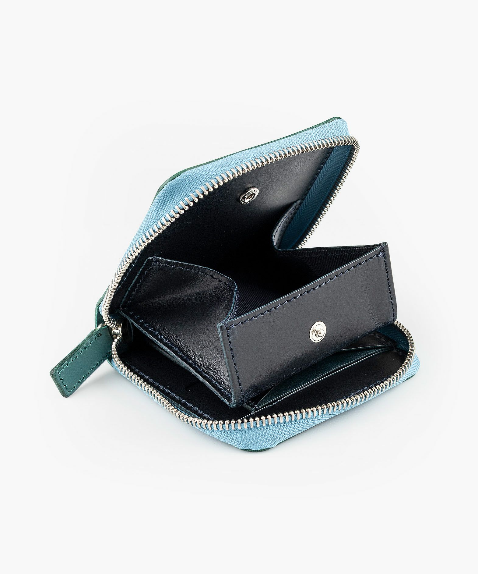 外装（ブッテーロ）：Turquoise、内装（ブッテーロ）：Navy、金具：Silver
