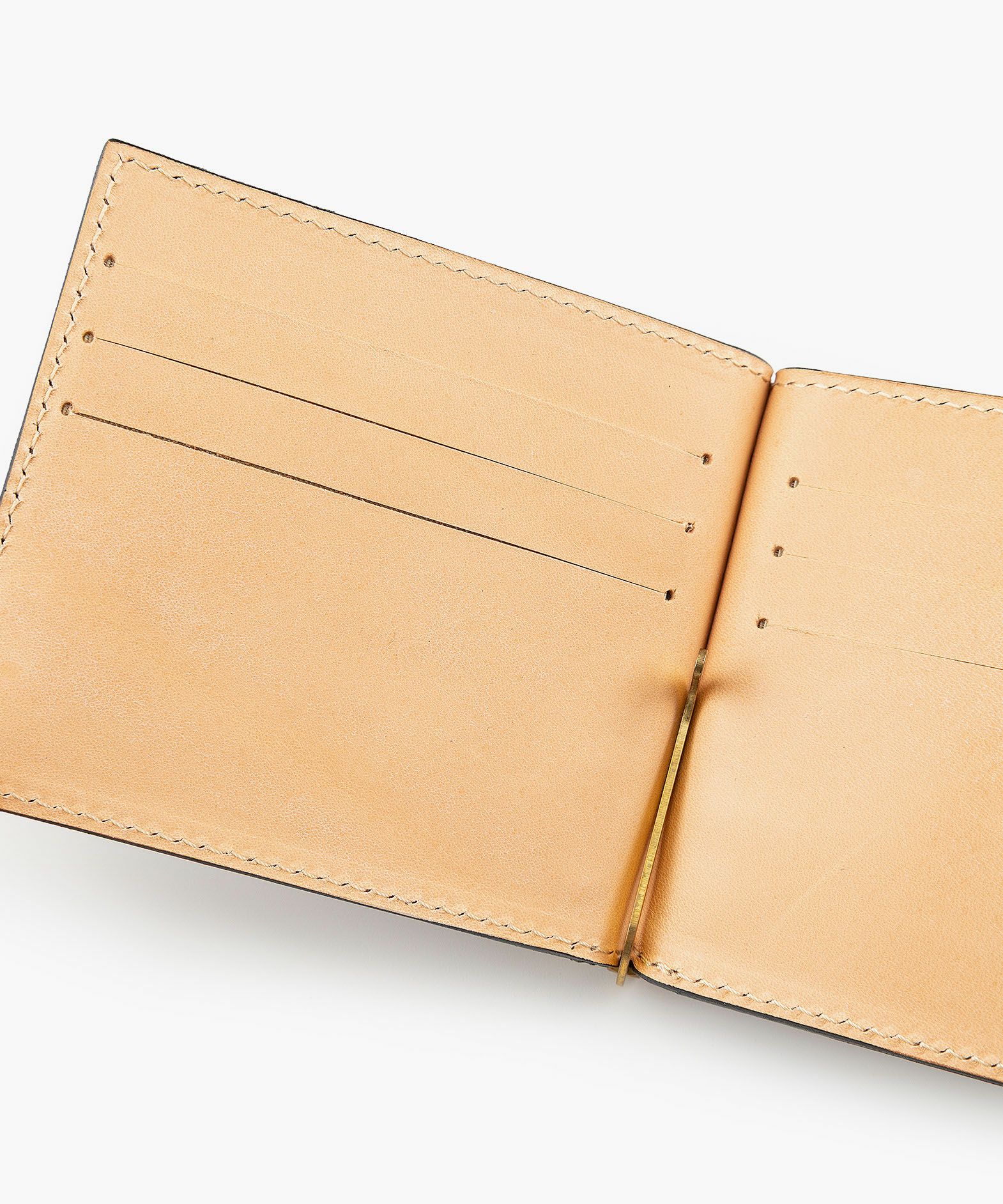 外装（シェーブル）：Etoupe、内装（ブッテーロ）：Natural、金具：Gold