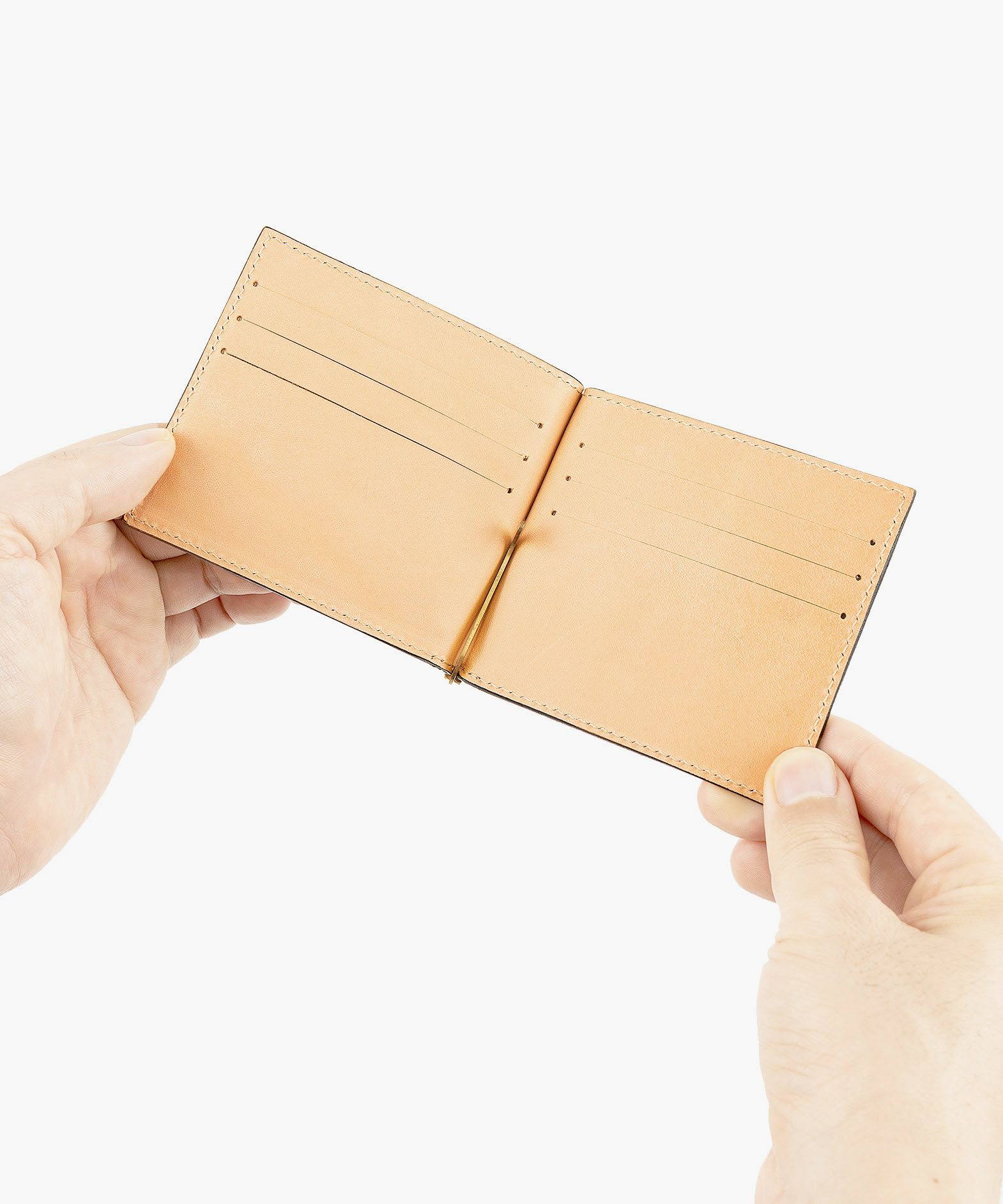 外装（シェーブル）：Etoupe、内装（ブッテーロ）：Natural、金具：Gold