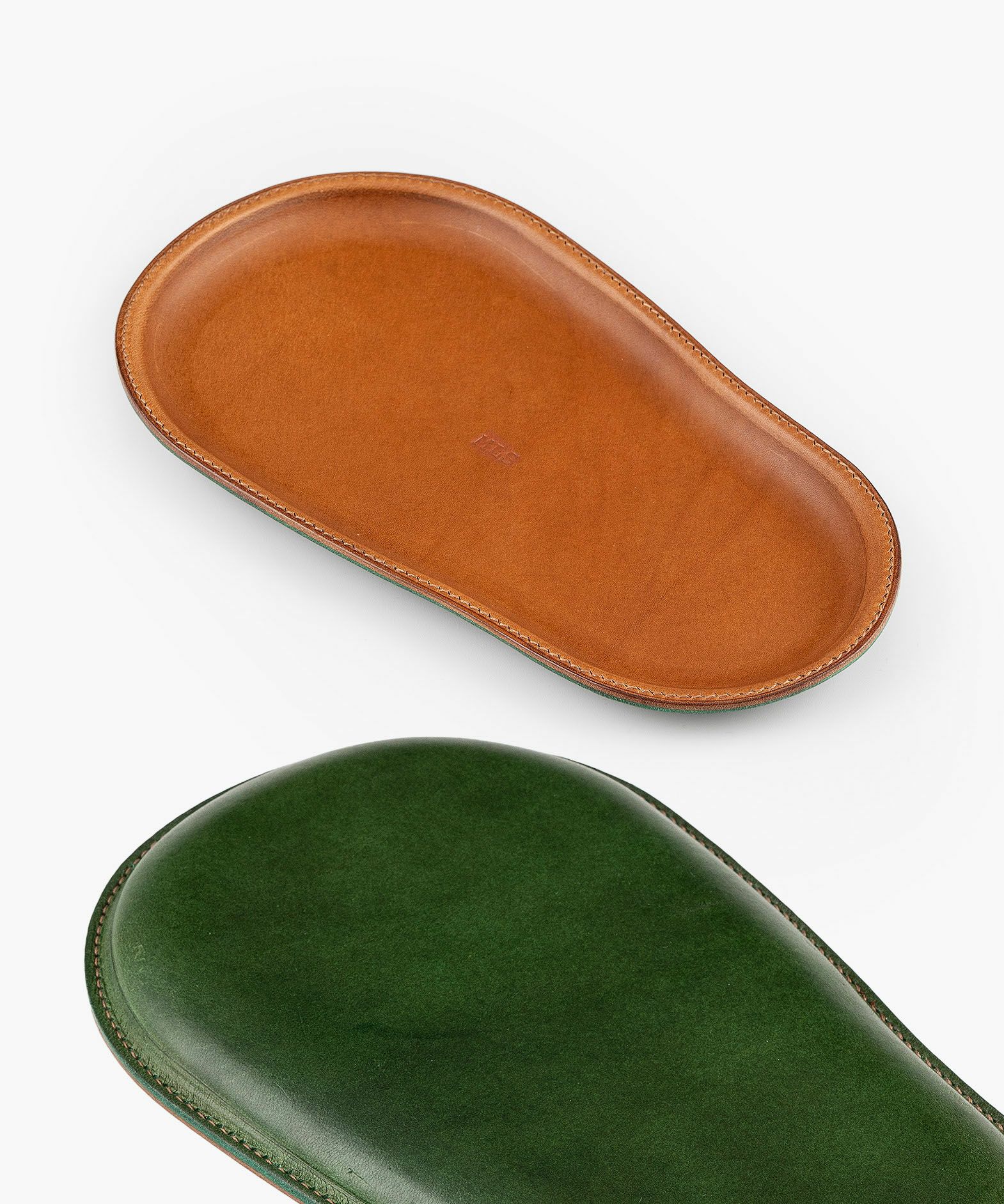 表面（ブッテーロ）：Camel、裏面（ブッテーロ）：Green、糸色：ハニーキャメル（144）