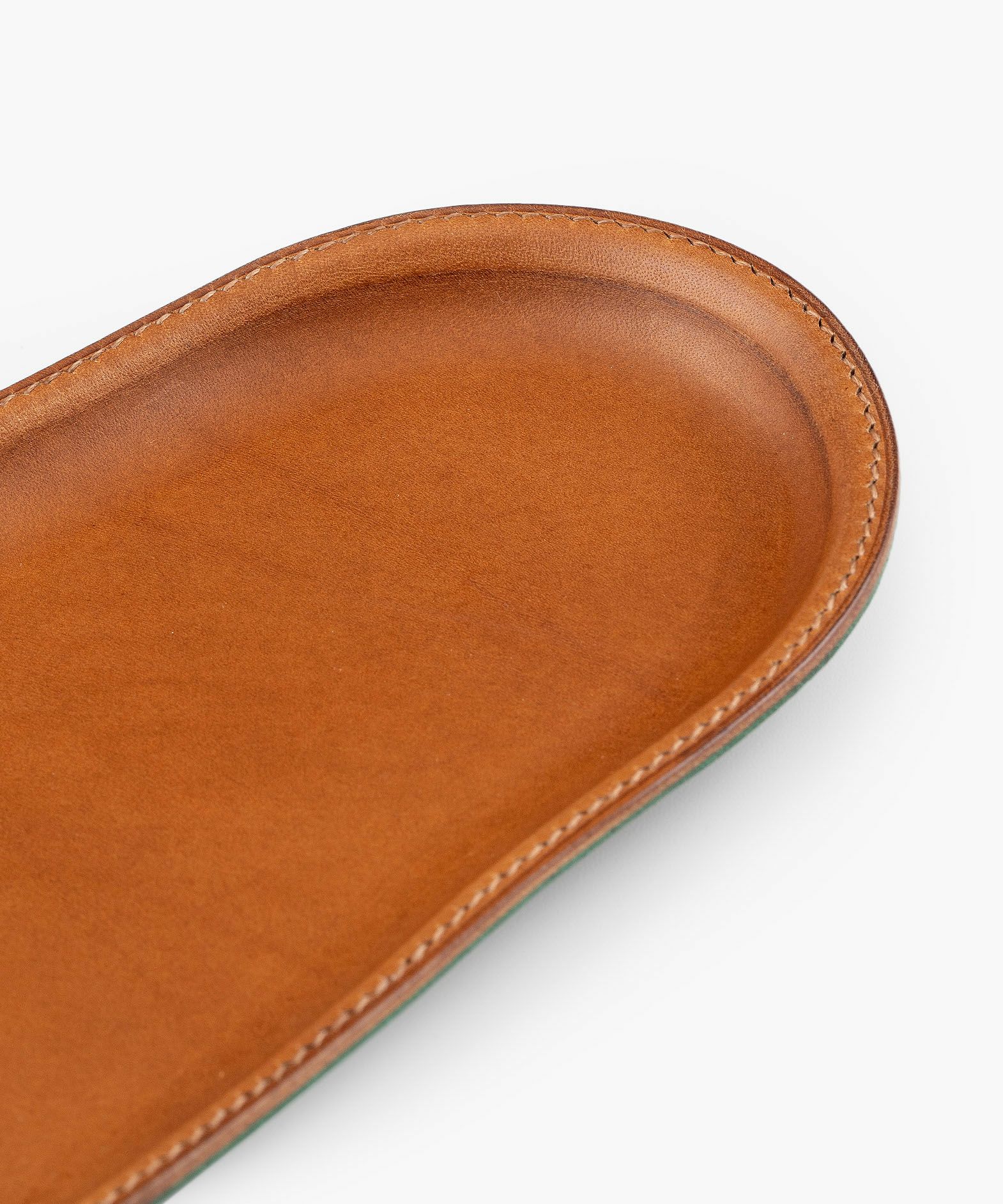 表面（ブッテーロ）：Camel、裏面（ブッテーロ）：Green、糸色：ハニーキャメル（144）
