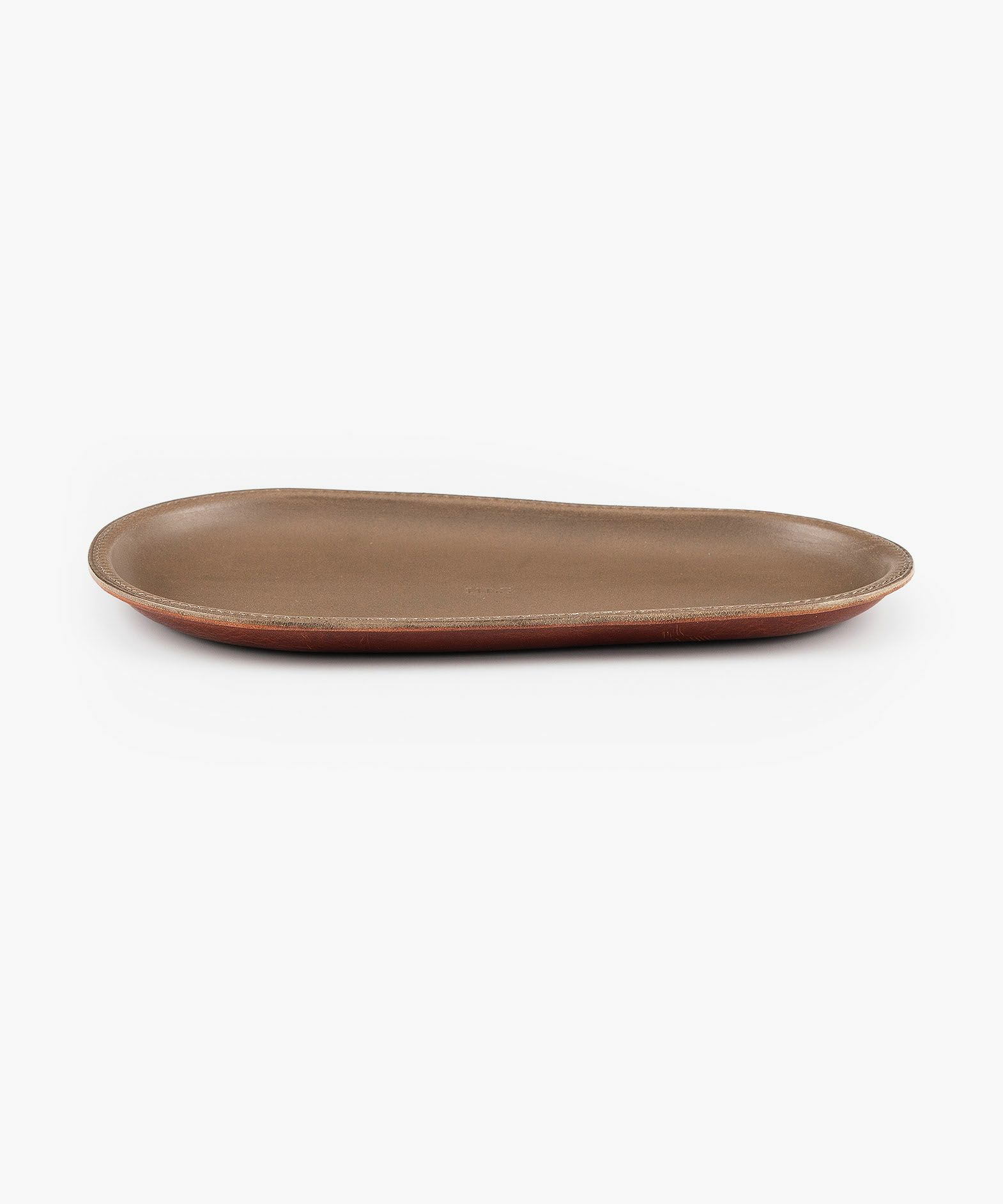 表面（ブッテーロ）：Grey、裏面（マレンマ）：Red Brown、糸色：トープ（154）